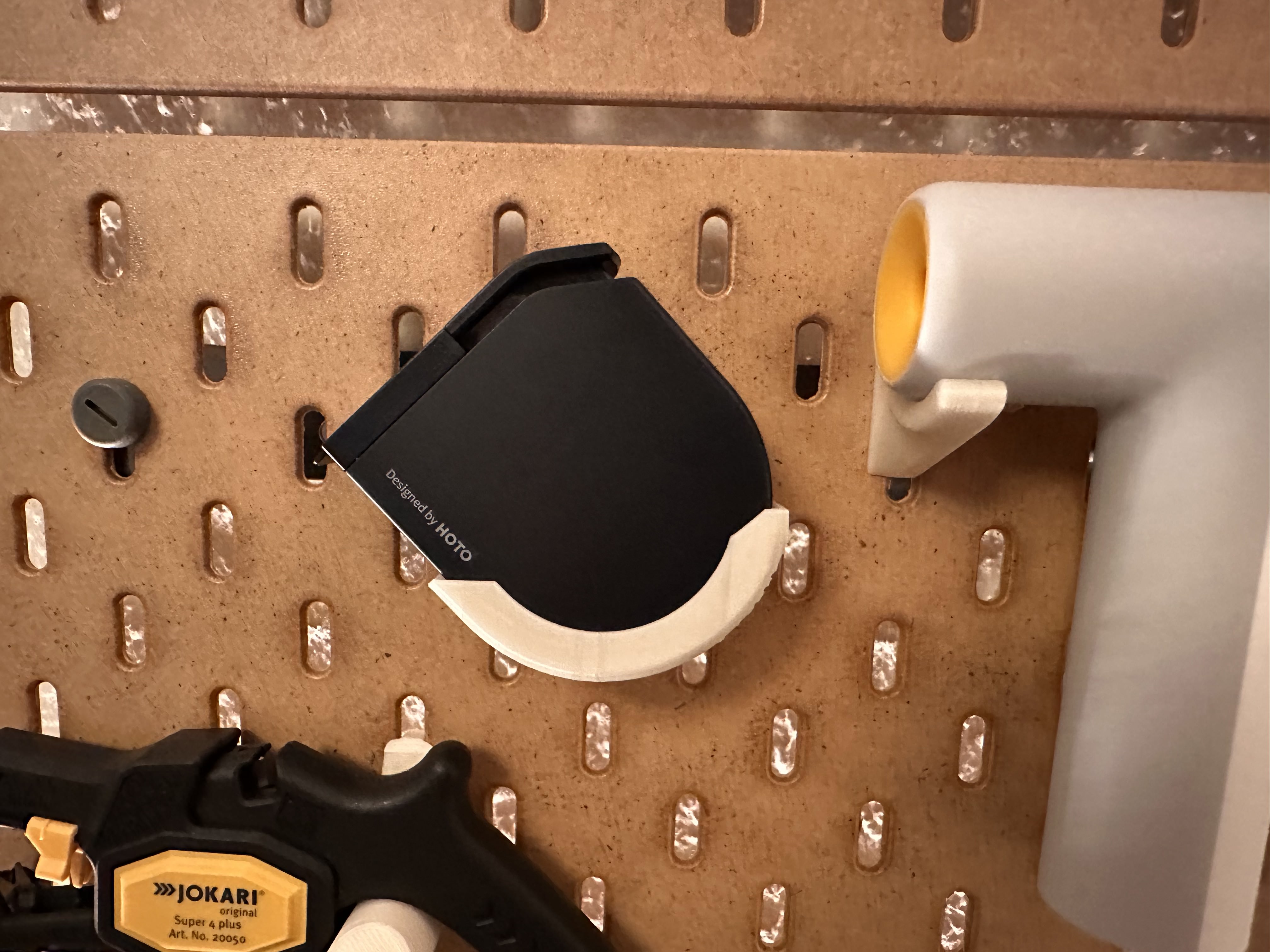 Skådis hoto tape measure holder