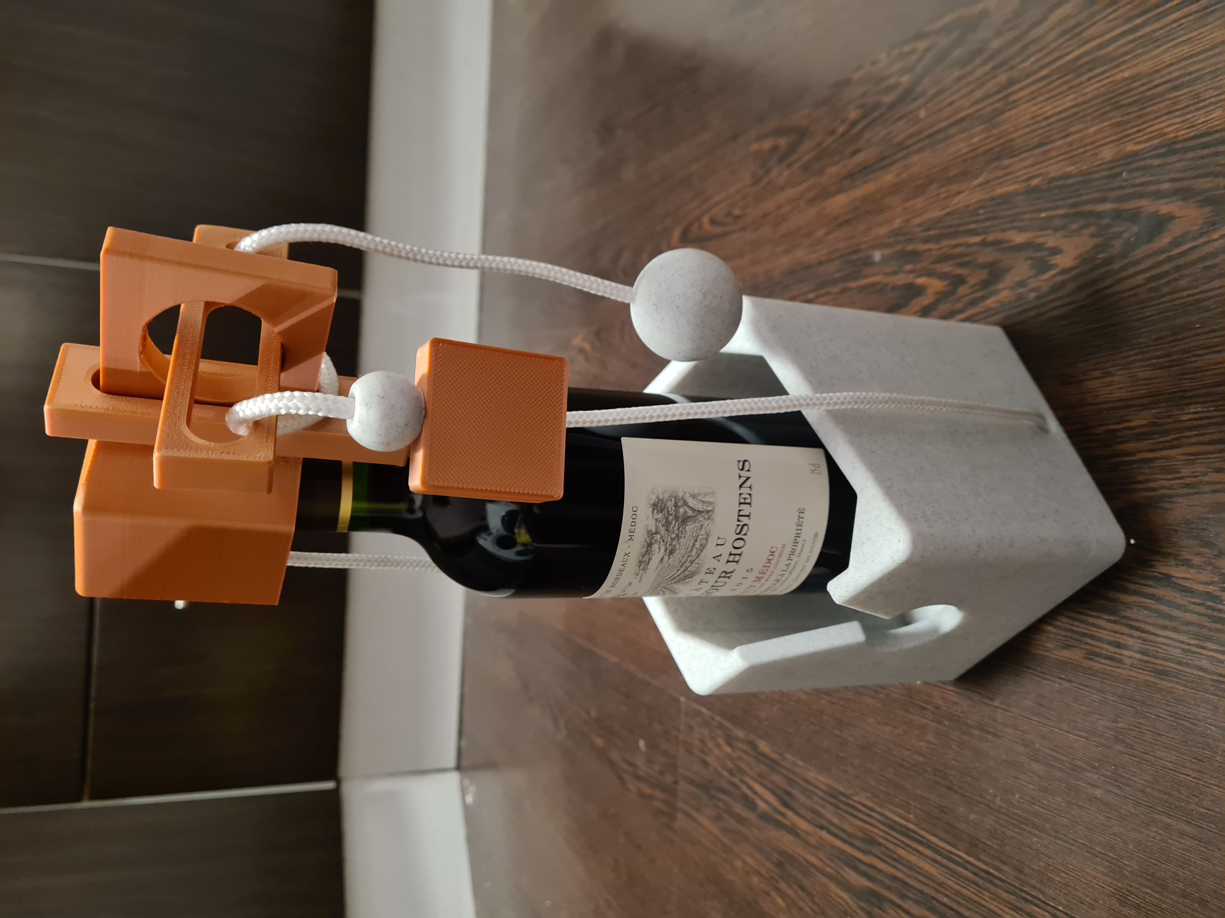 Miniatura 2 do modelo 3D Bottle locker puzzle