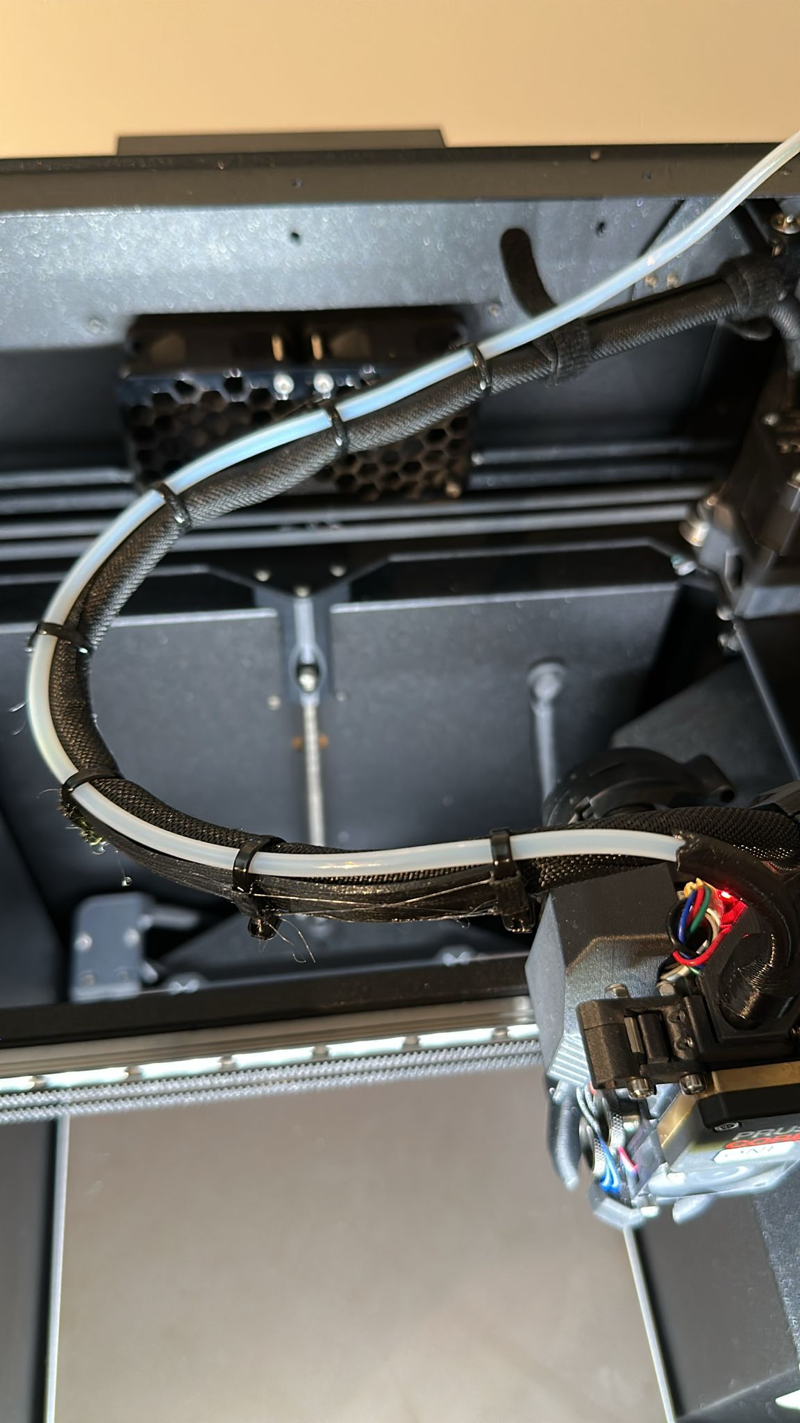 Core one drag chain guide