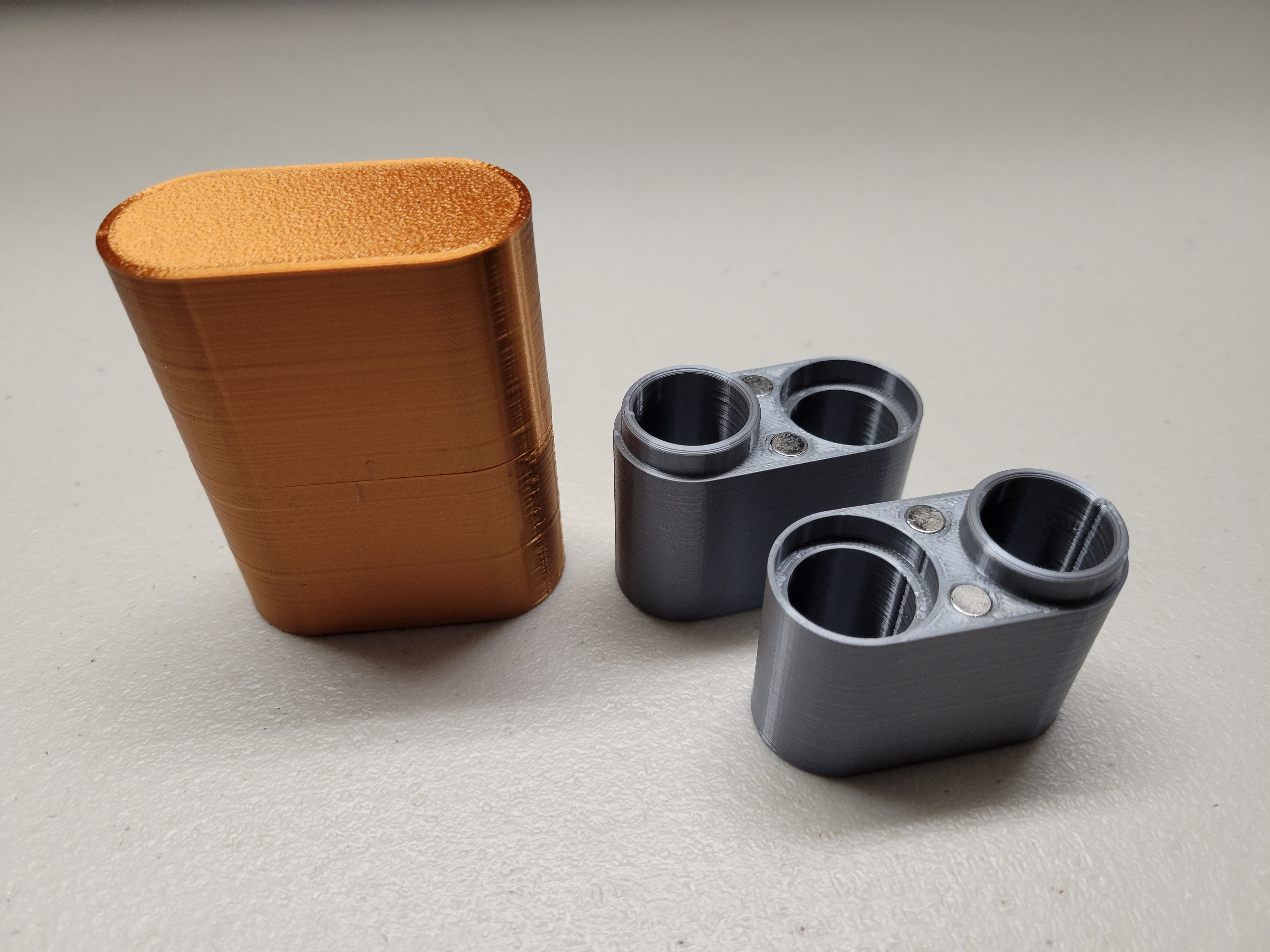 18650/21700 Magnetic Battery Case