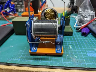 Gridfinity wire spool holder by Kelly Egan