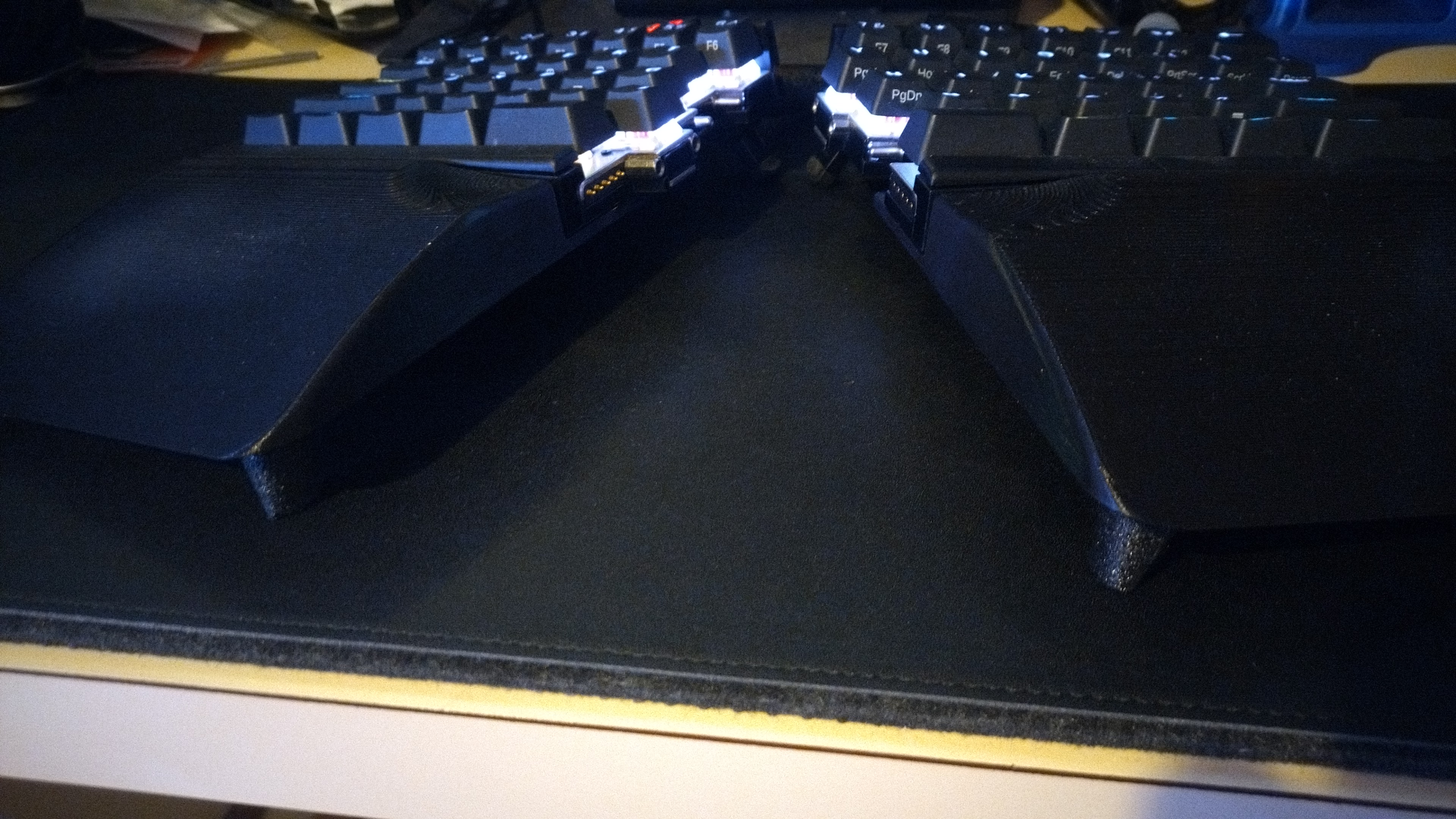 Ultimate Hacking Keyboard wrist rest feet