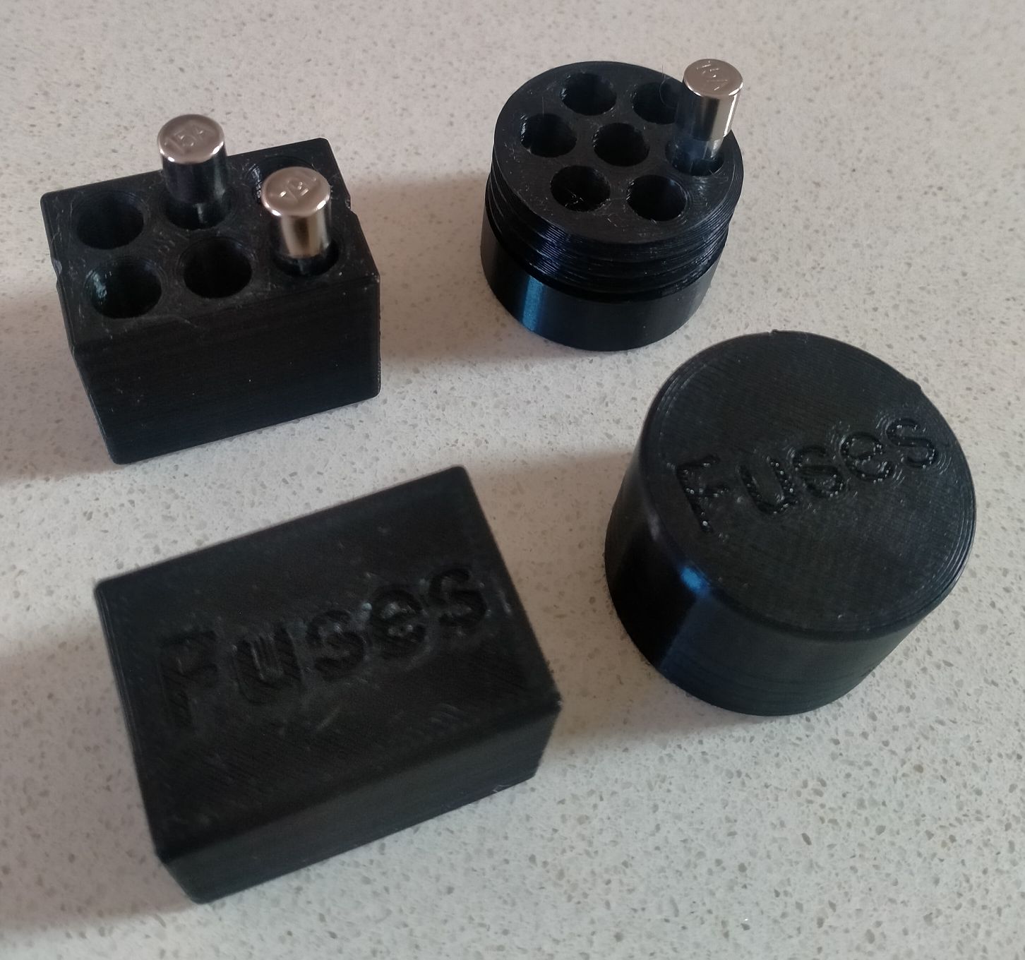 3AG Automotive glass fuse holders (with lid)