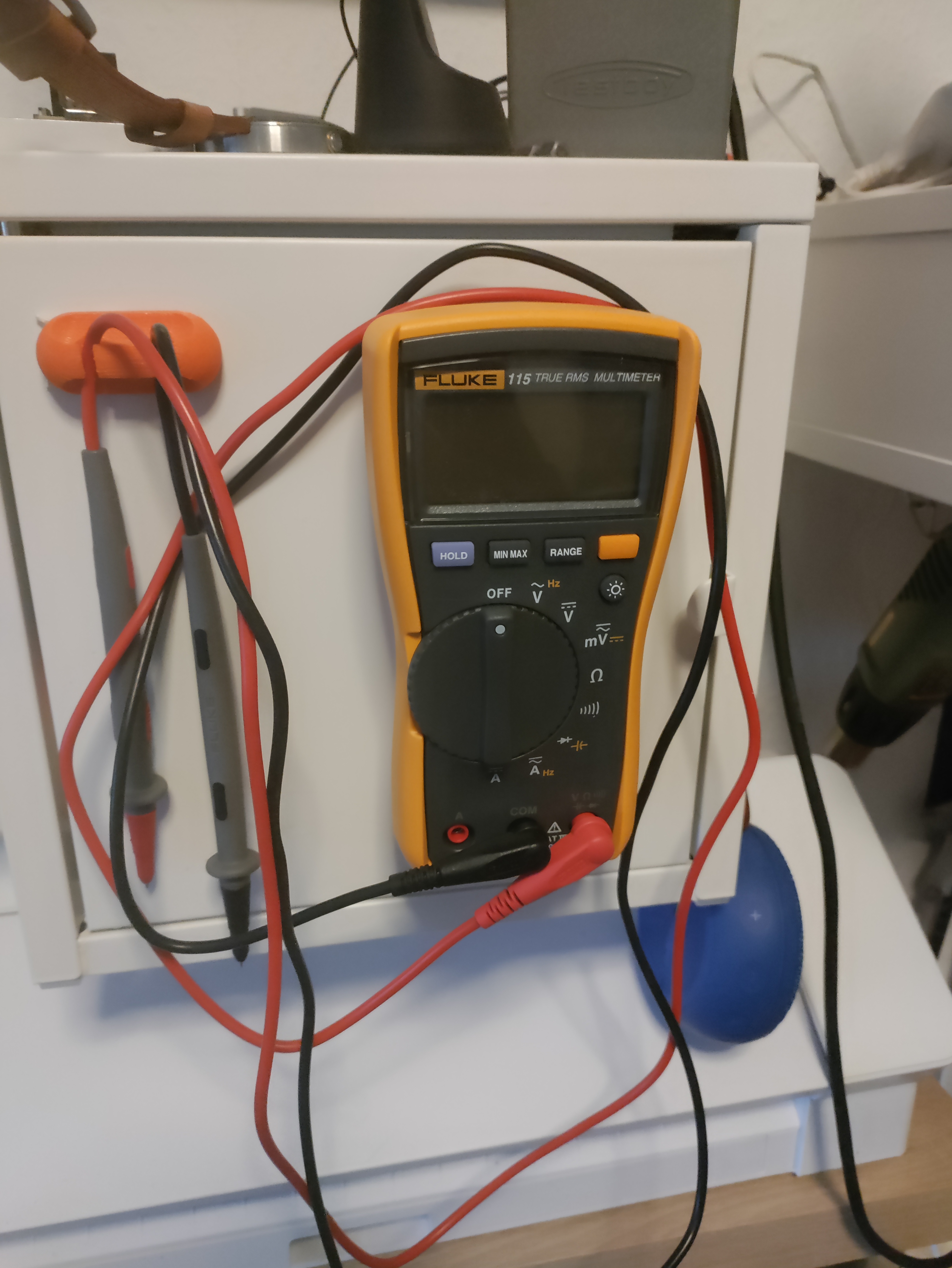 Fluke 115 Multimeter flat wall mount