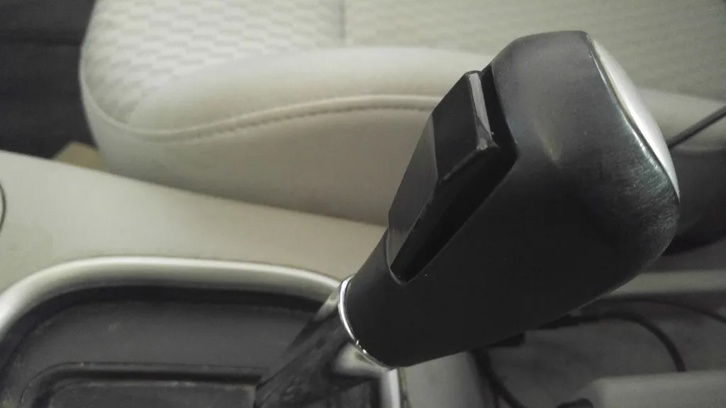 Chevy cobalt deals shift knob button