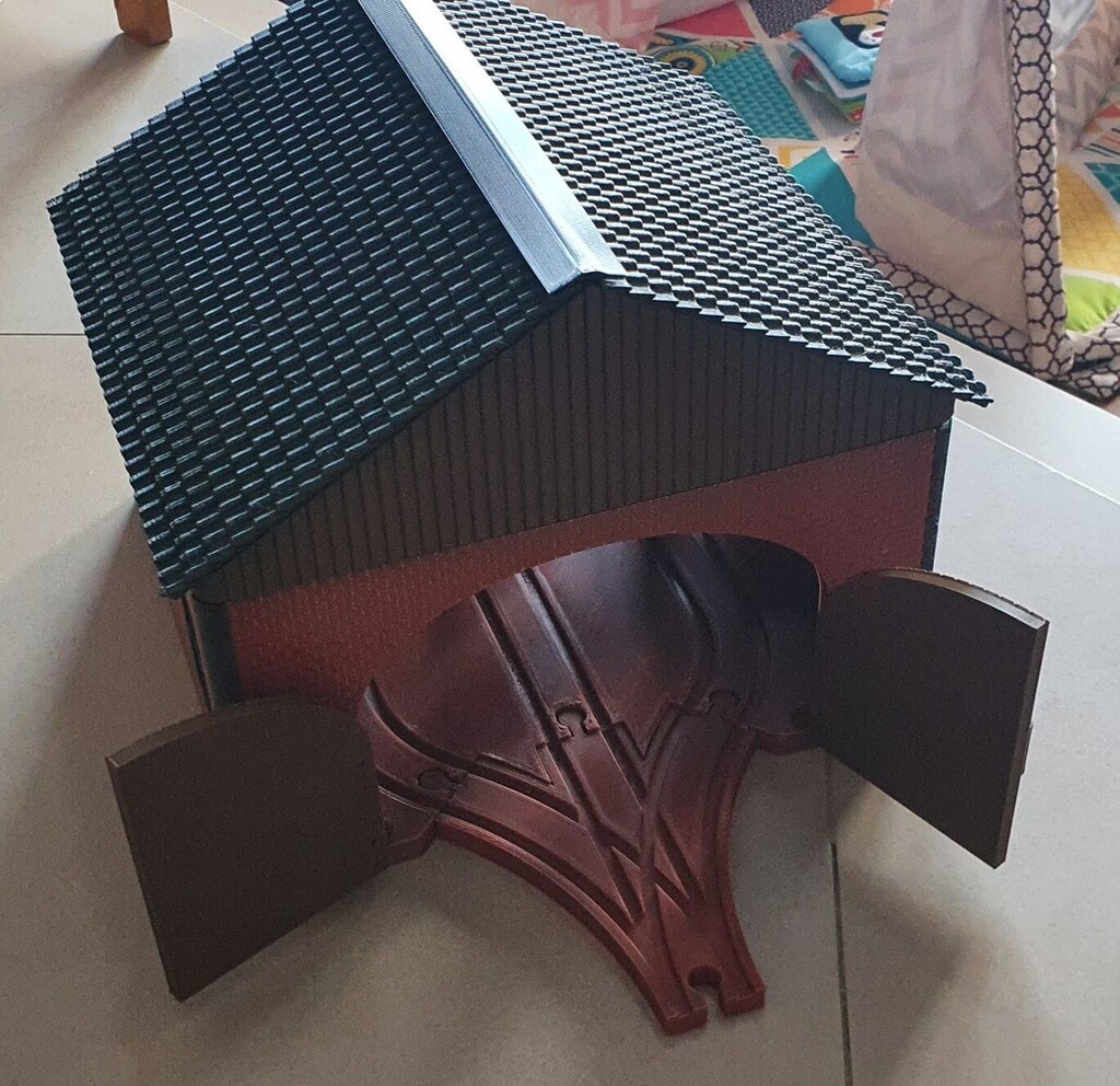 Brio Ikea Train Shed / Hangar