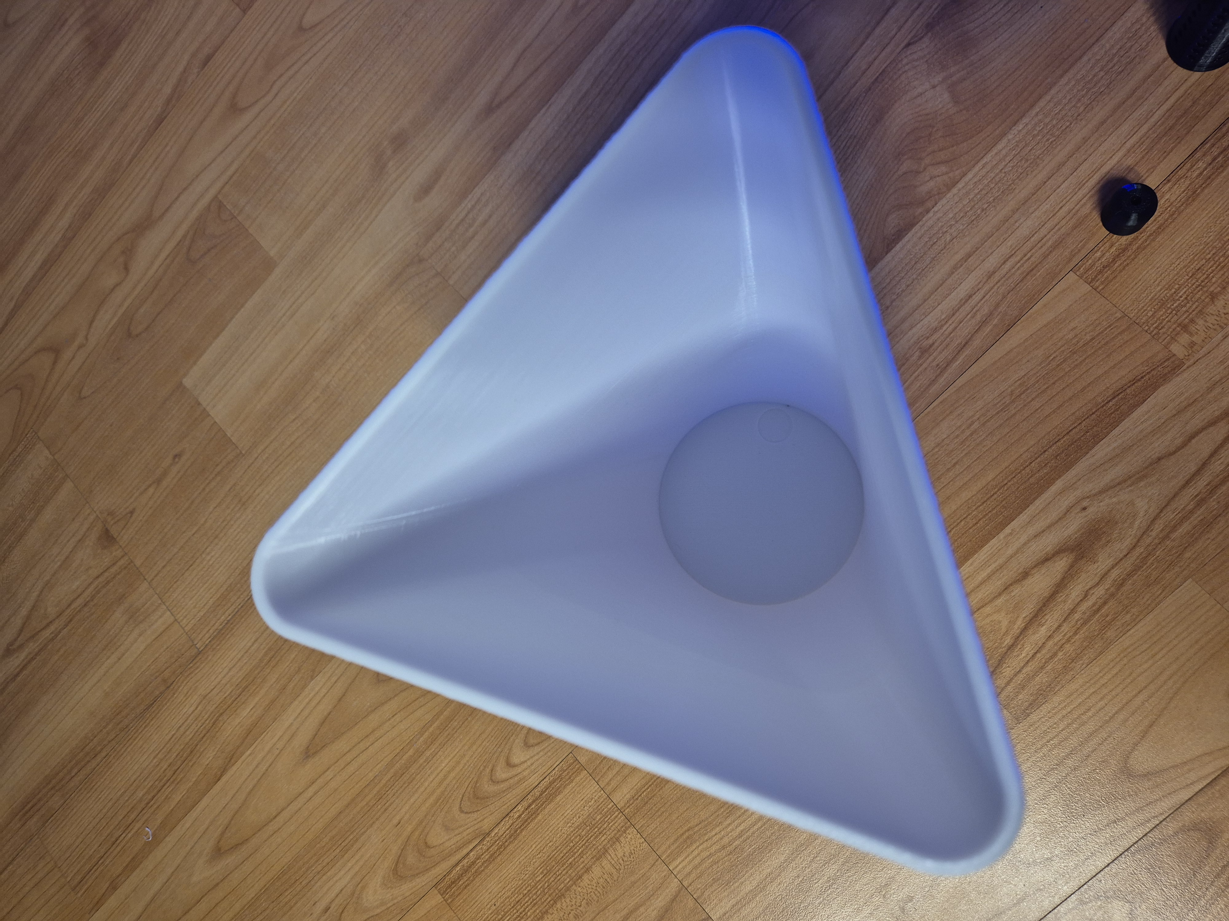 Triangle Planter — thumbnail 2
