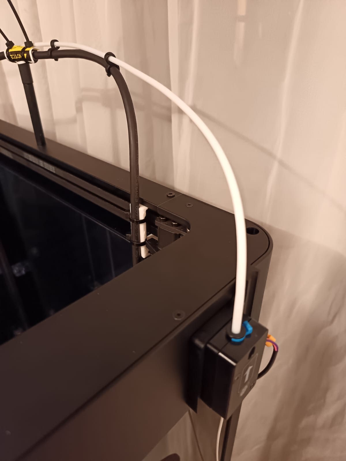 Miniatura 5 do modelo 3D Ender 5 Max Tool Head Cable Internal Guide