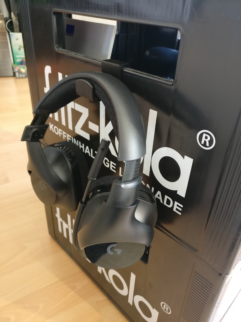 Headset_holder_for_Fritz_Kola_Box