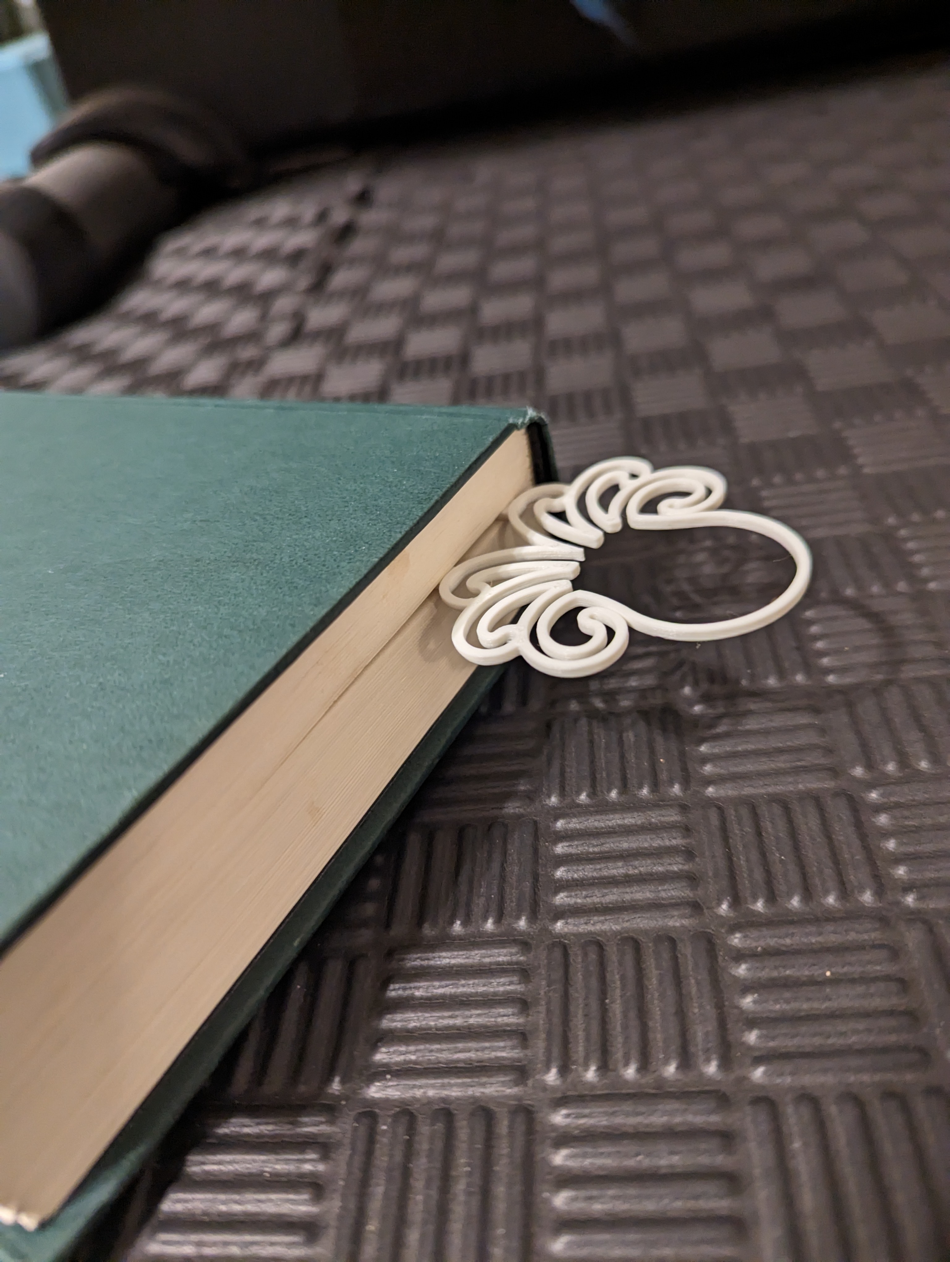 Miniatura 4 do modelo 3D Cute Octopus Bookmark