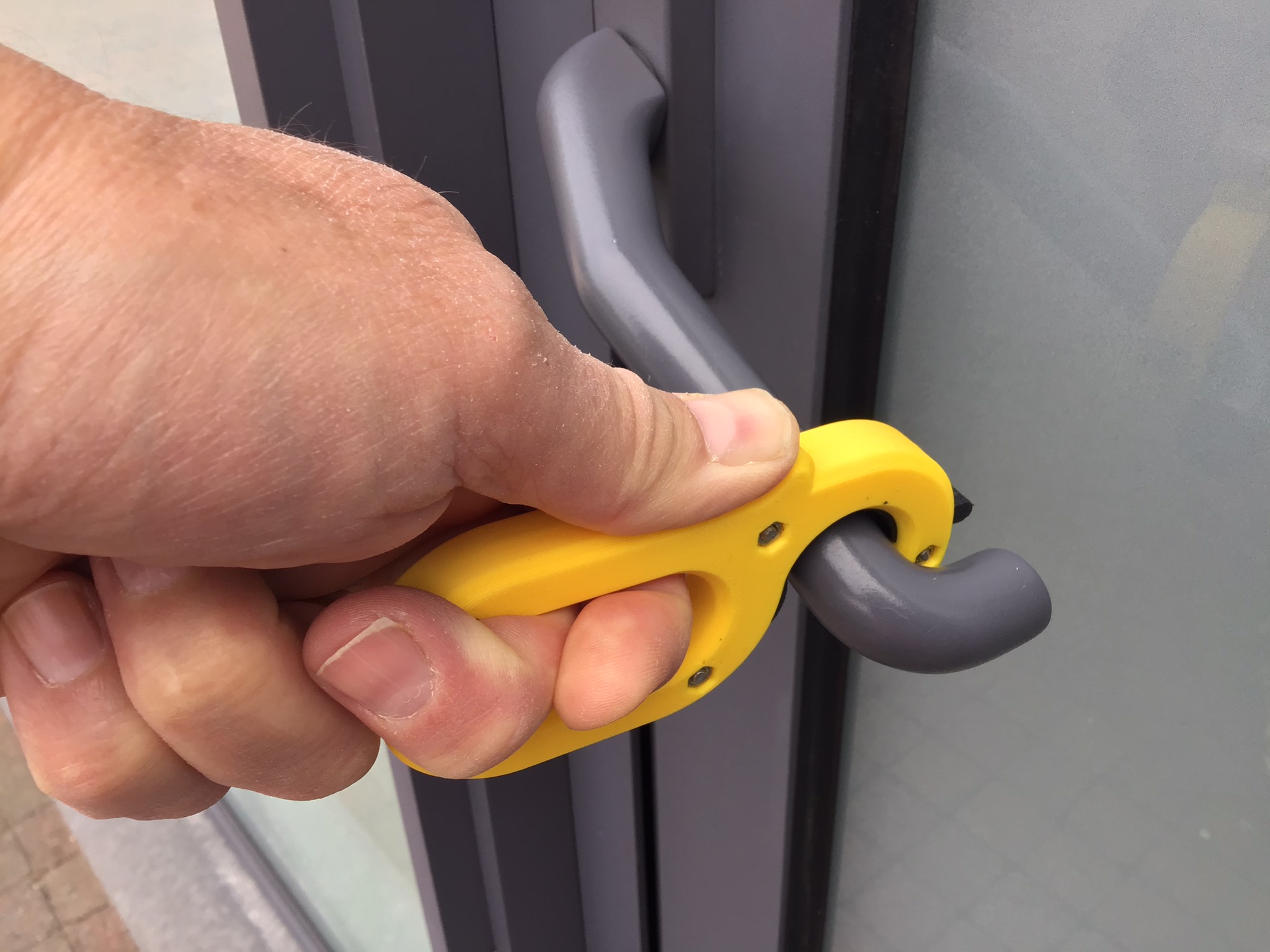 No touch door handle opener