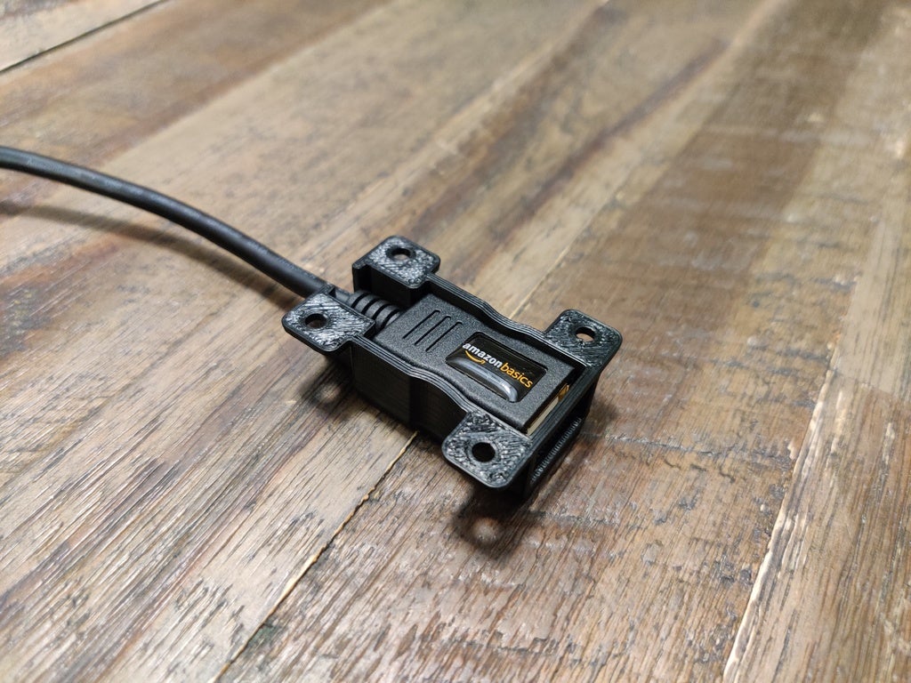 AmazonBasics USB 2.0 Extension Cable Mount