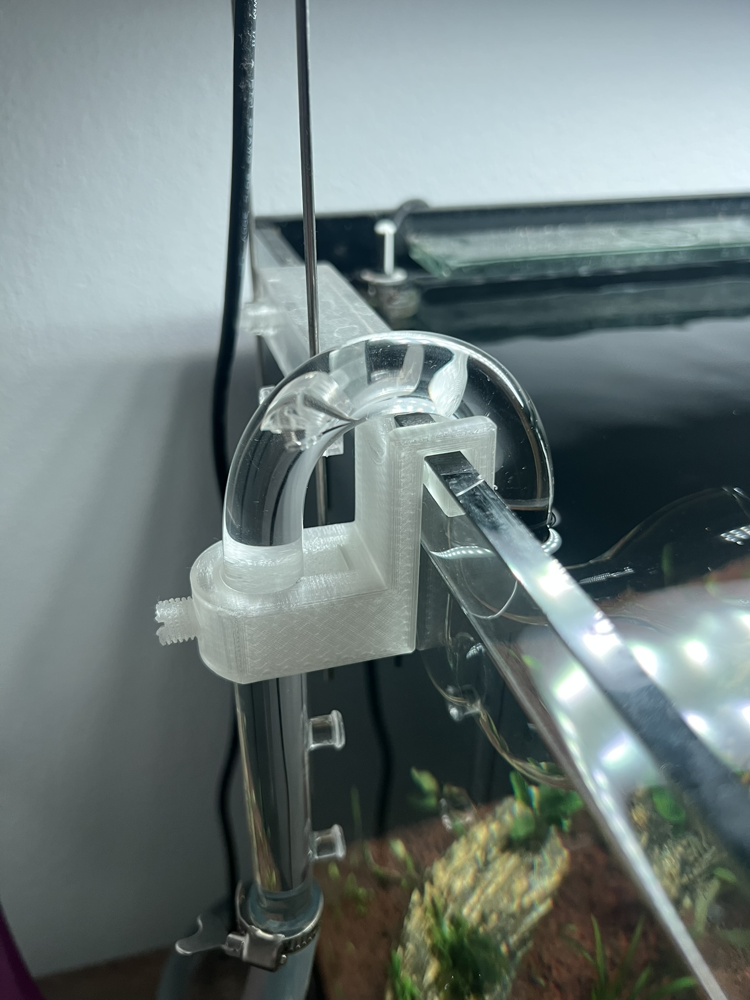 Lily Pipes holder