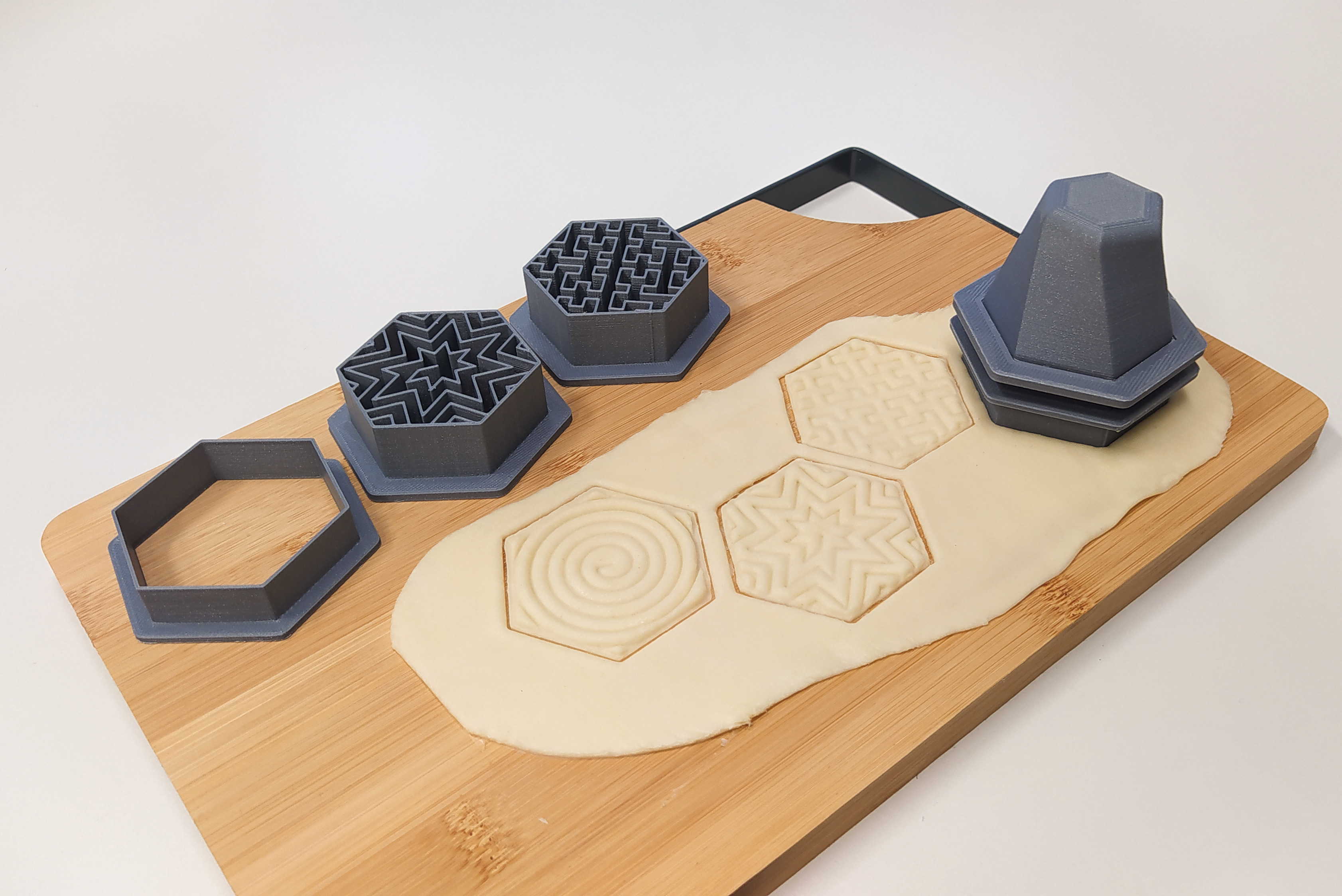 Infill pattern customizable cookie cutters