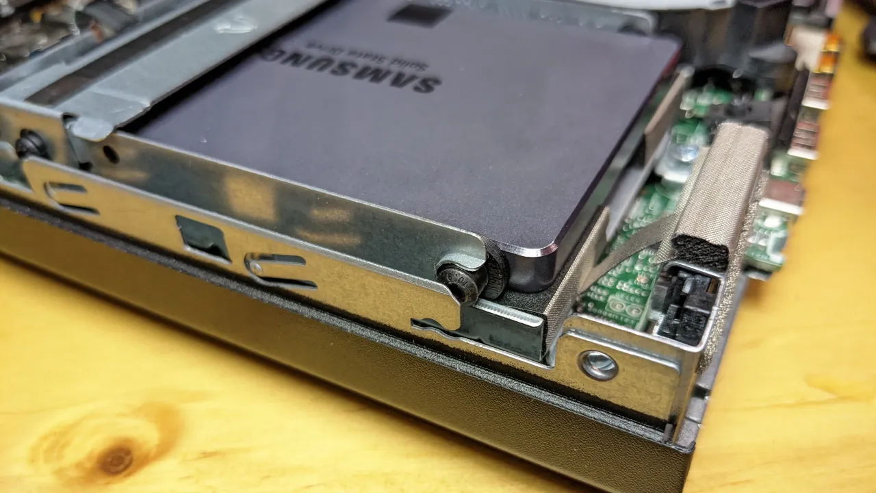 2.5＂ SSD / HDD Mount for HP 800 G3 by honoredtwig | Download free