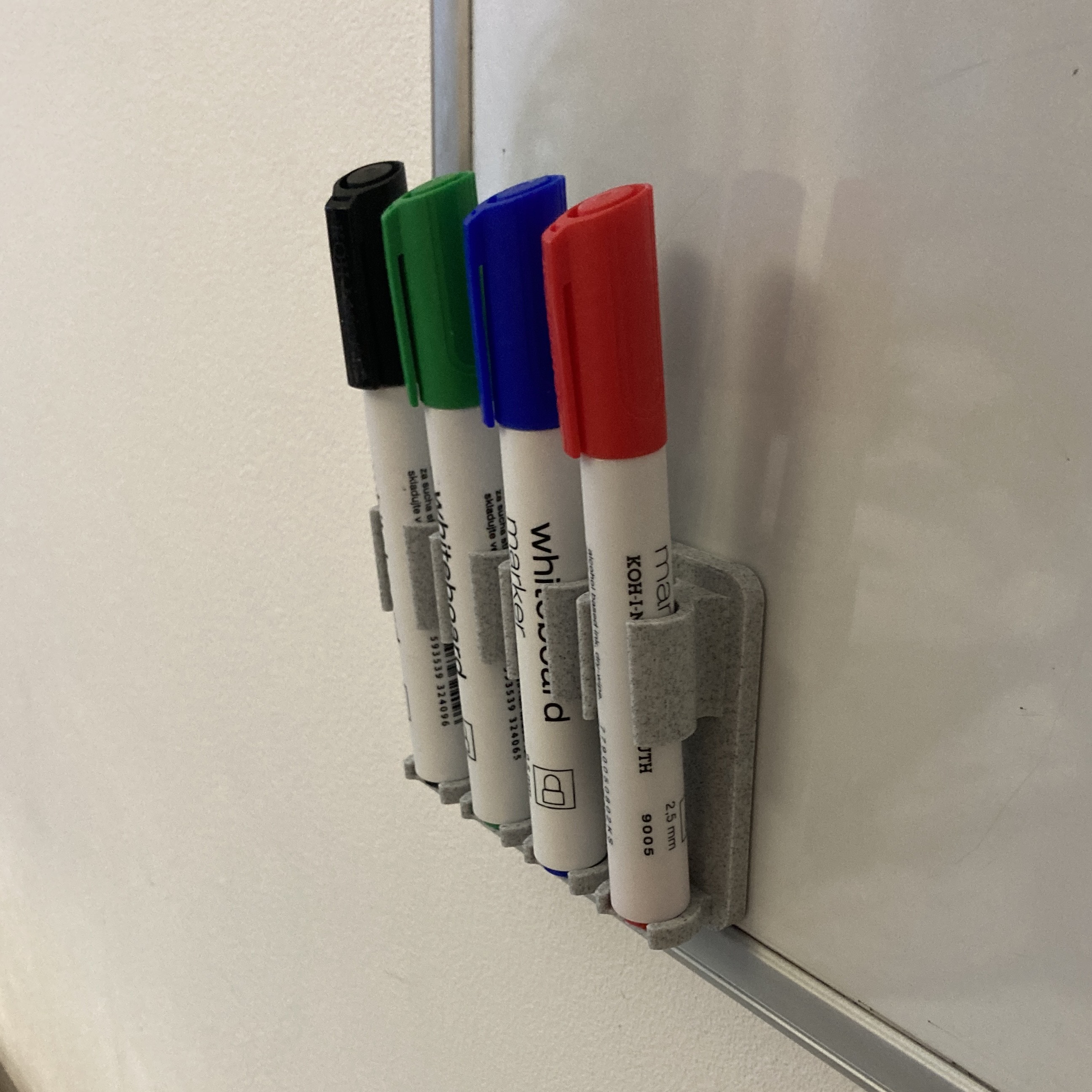 Whiteboard Marker Holder by Goldfinch Download free STL model