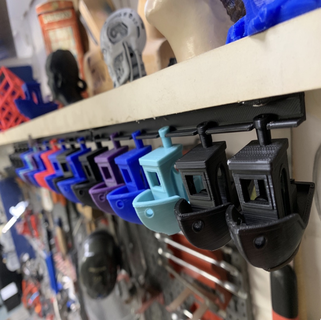 3d benchy holder/rail