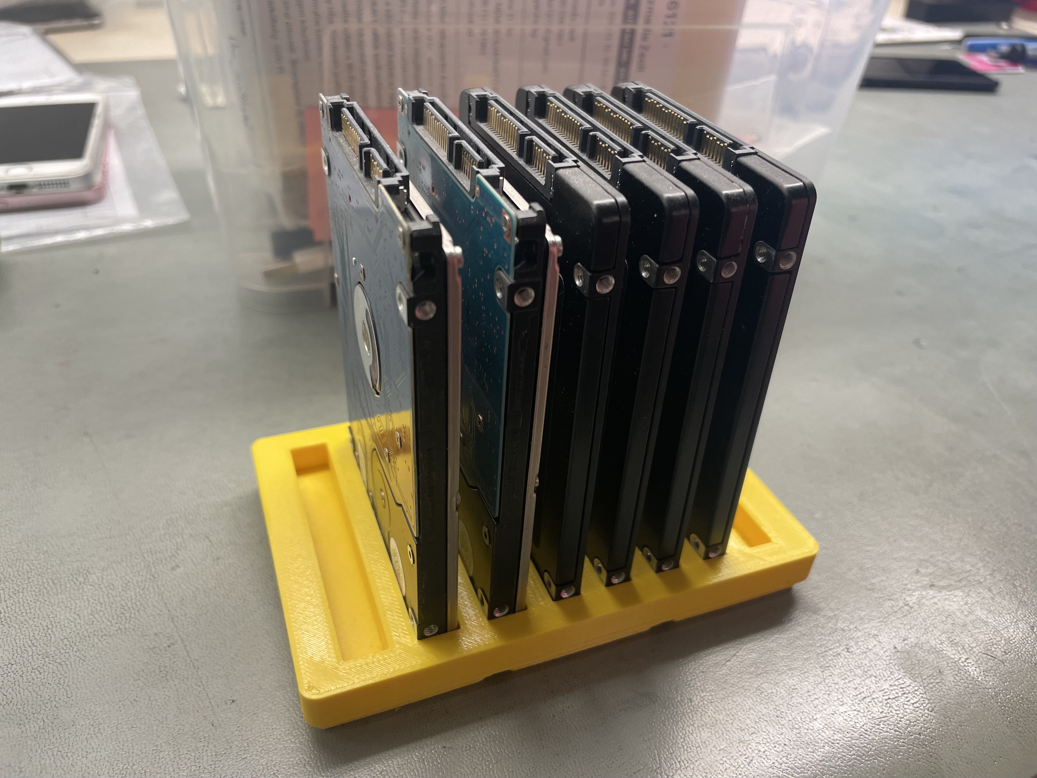 Gridfinity SSD HDD Holder (2 x 3 grid)