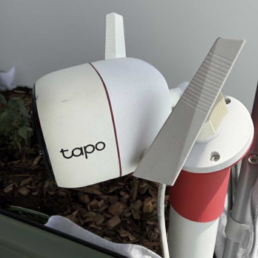 Tapo C310 mount for DN32 PVC pipe