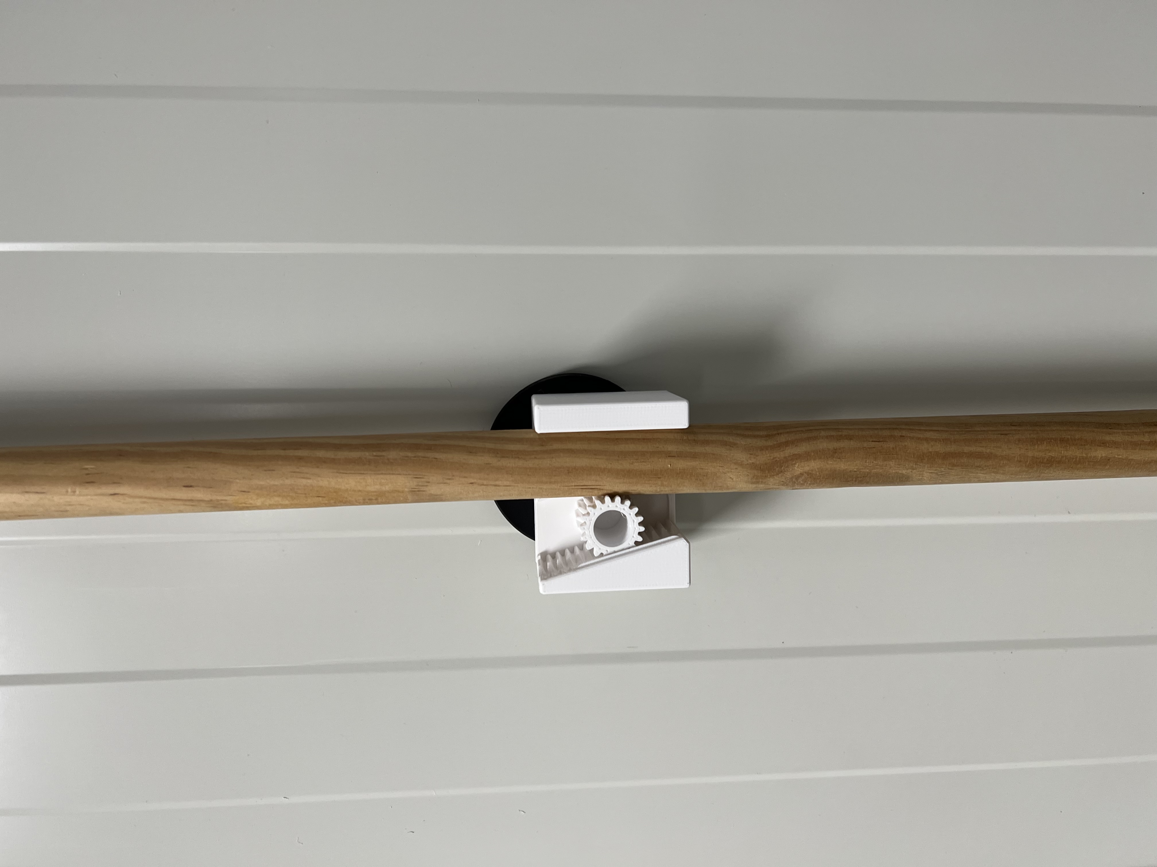 Gravity Broom Holder with screw hole for M6 DIN912 ISO 4762