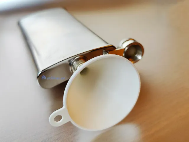 Mini Funnels for liquid