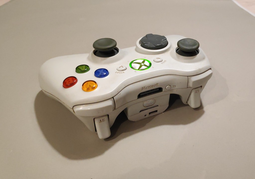 Xbox 360 controller lithium AAA battery case by Fujisama Download