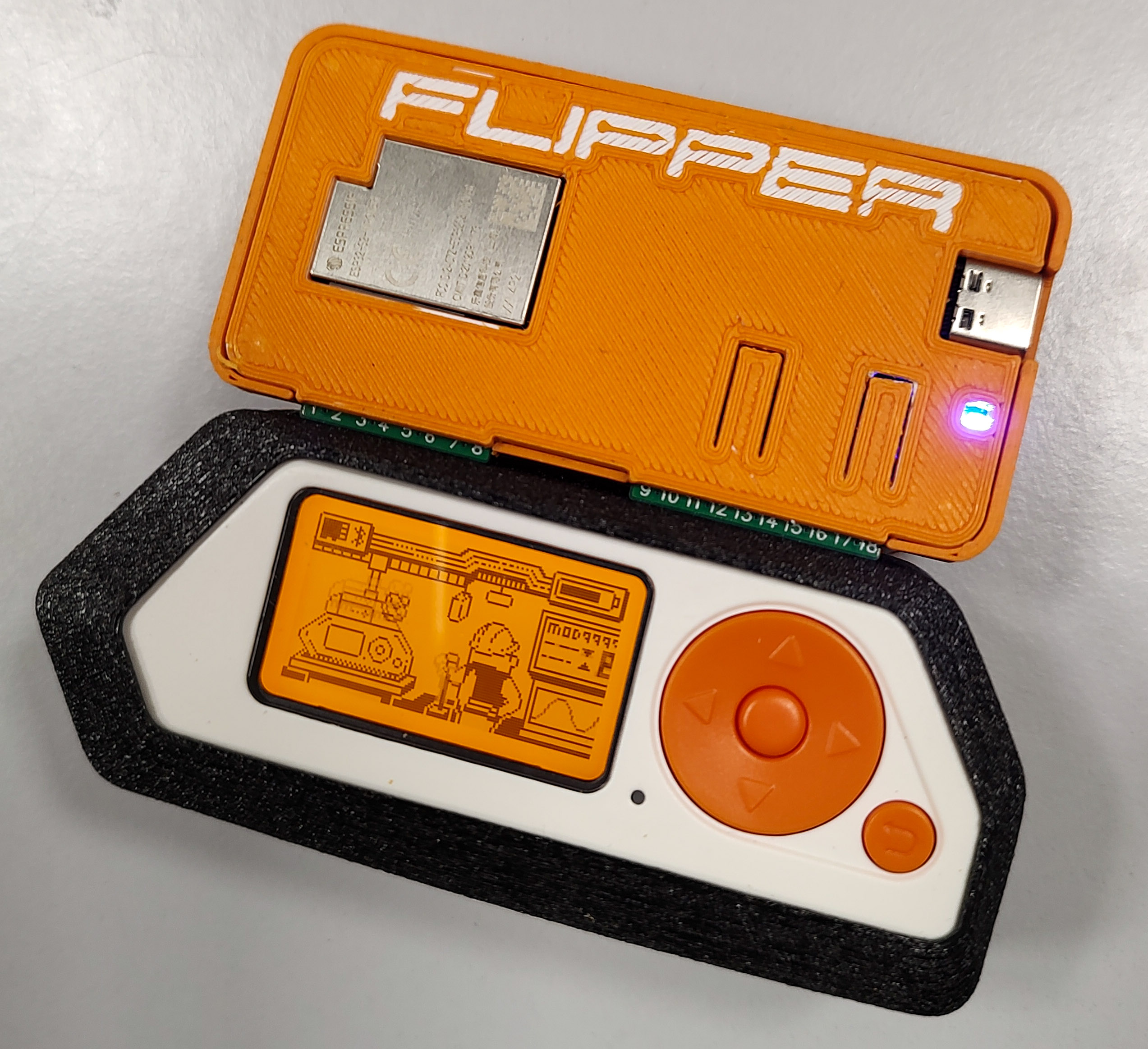 Flipper Zero Wi-fi dev board with Flipper label by Fujisama, Download  free STL model