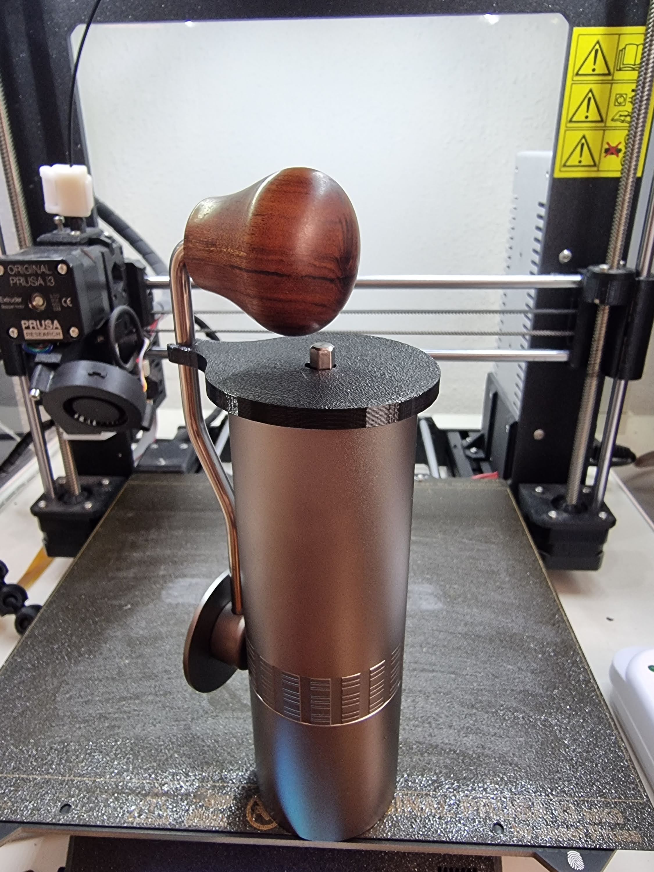 Coffee grinder handle storageholder