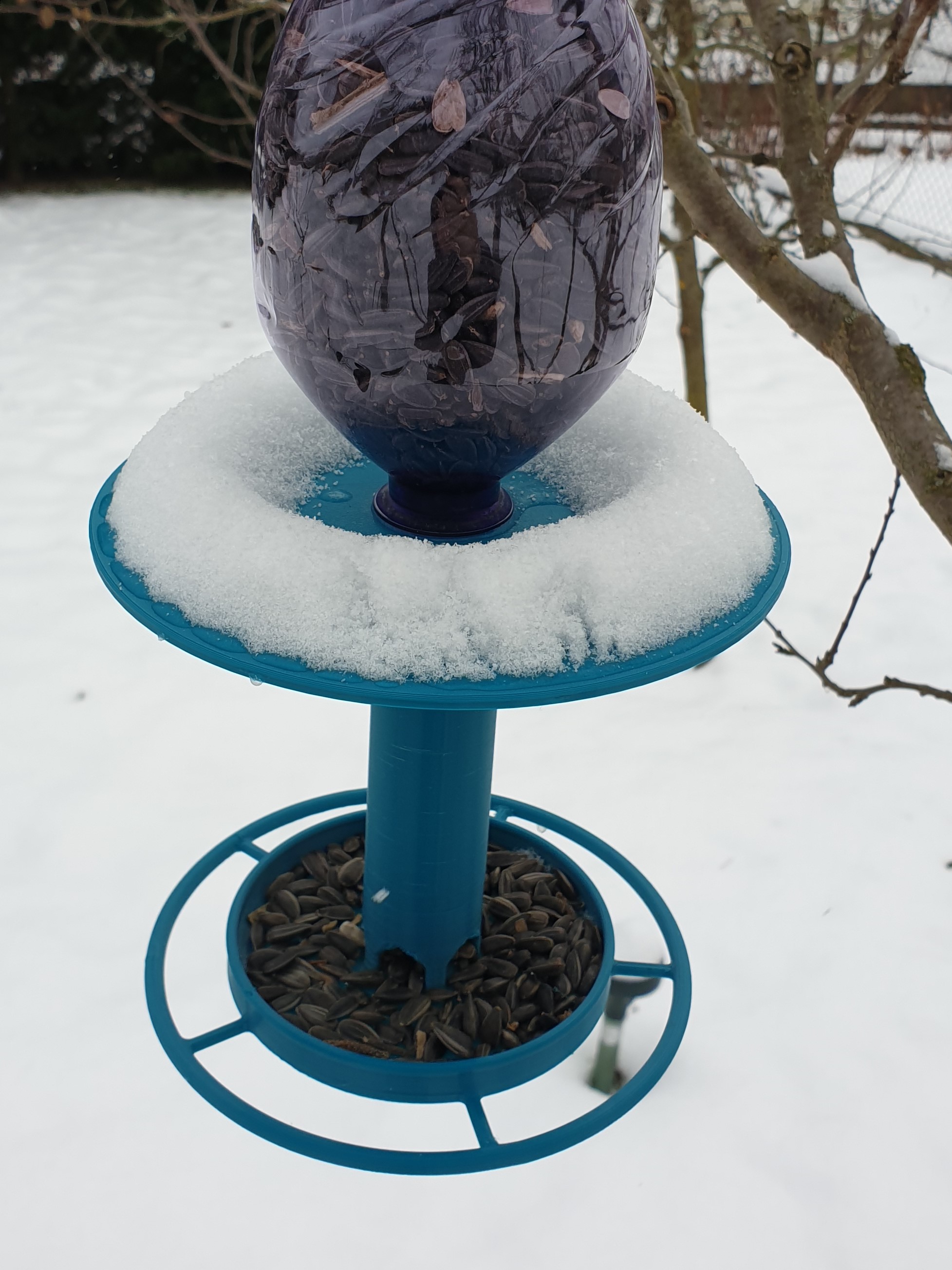 Bird feeder for PET bottle with hook.