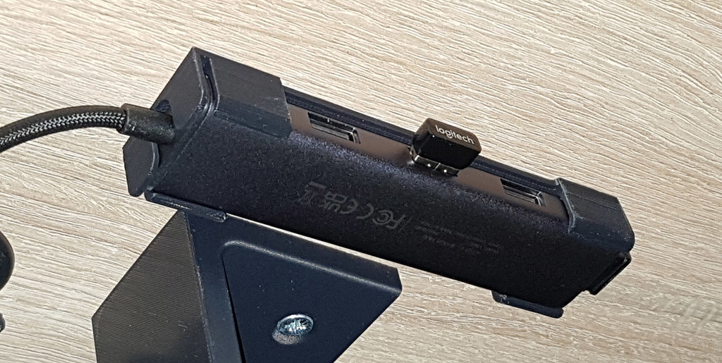 UGREEN USB HUB hanger holder