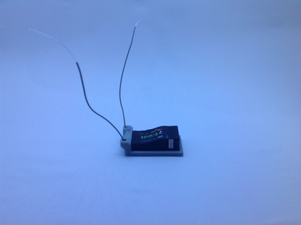 FrSky V8FRII (HV Version) receiver V antenna mount by nano Download