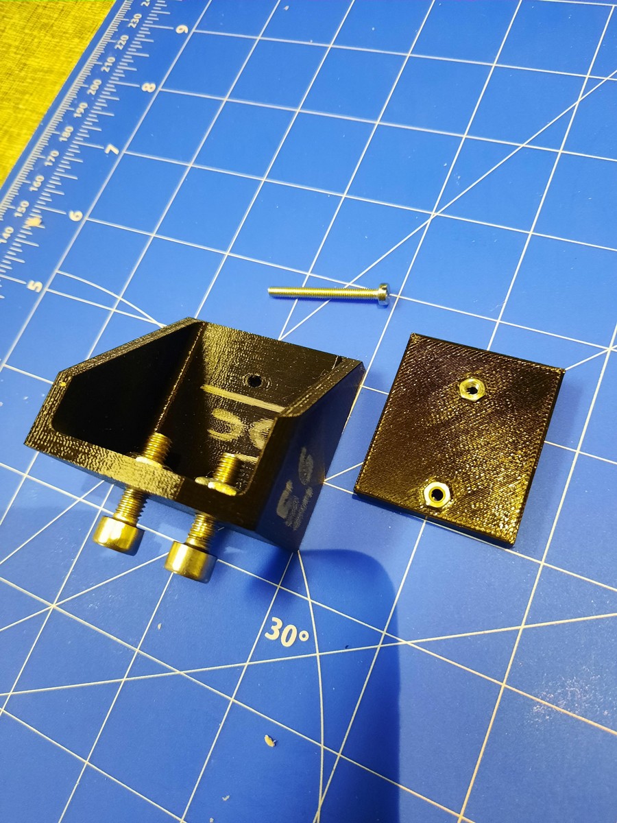 back support for motherboard bracket for Ghostbusters q-pack by kiou