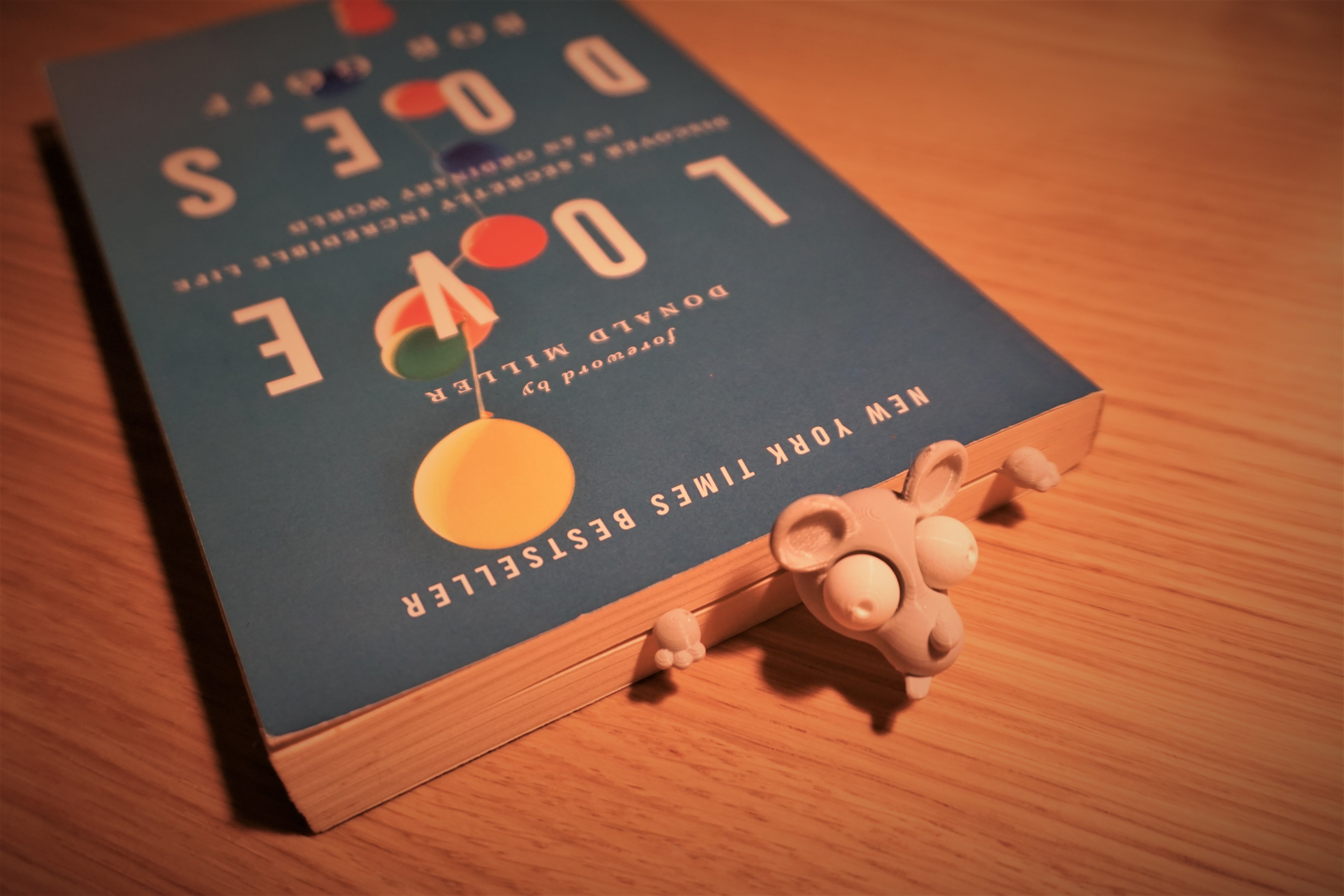 Flat mouse bookmark