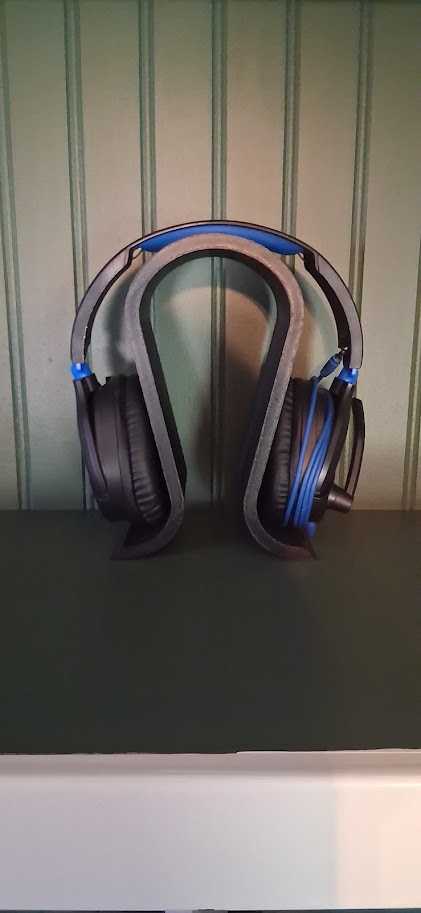 Modern minimalist headphone stand. NO SUPPORTS! print in place.