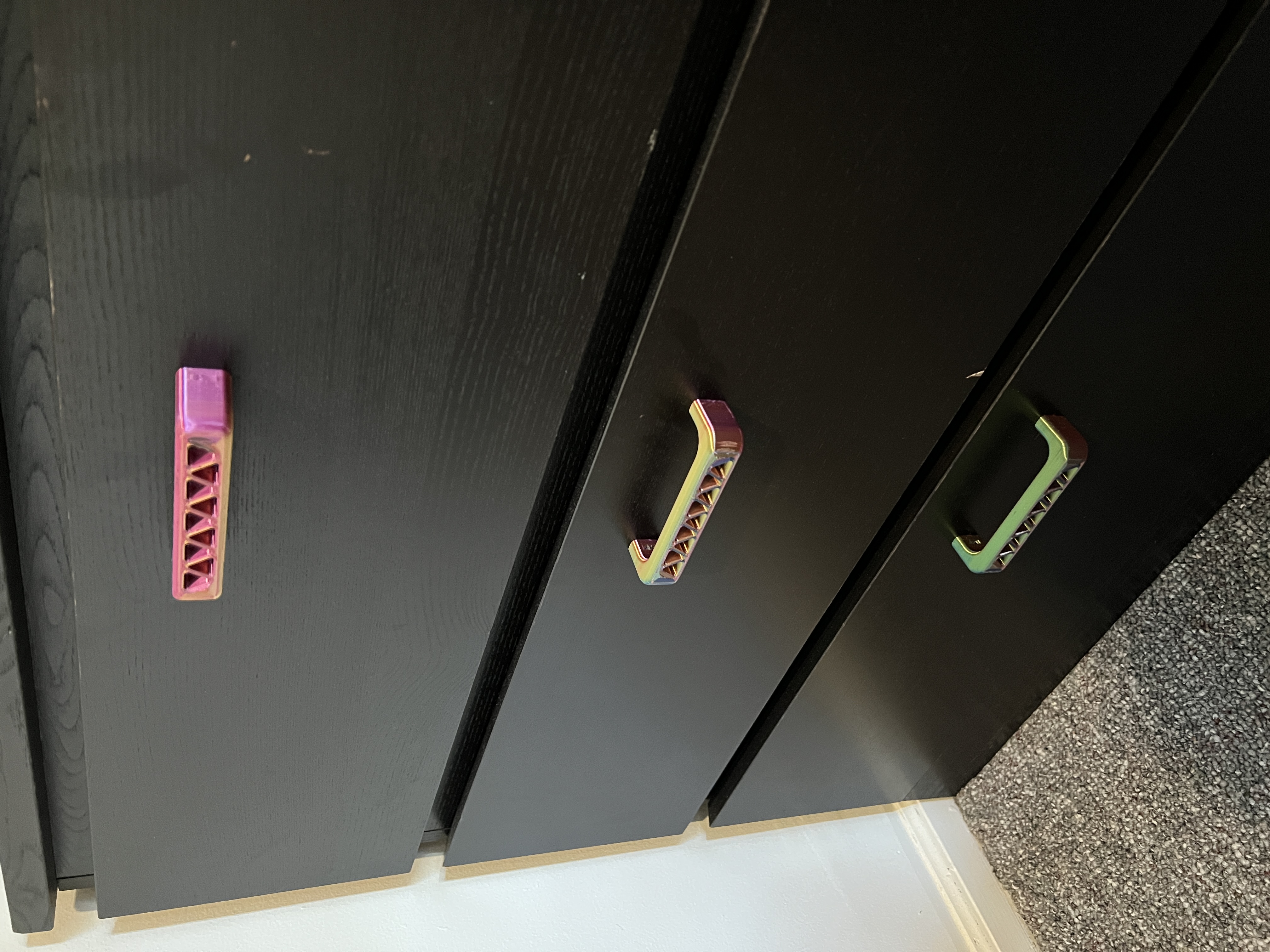 Drawer Handle with Captive Nuts or Heat Set Inserts