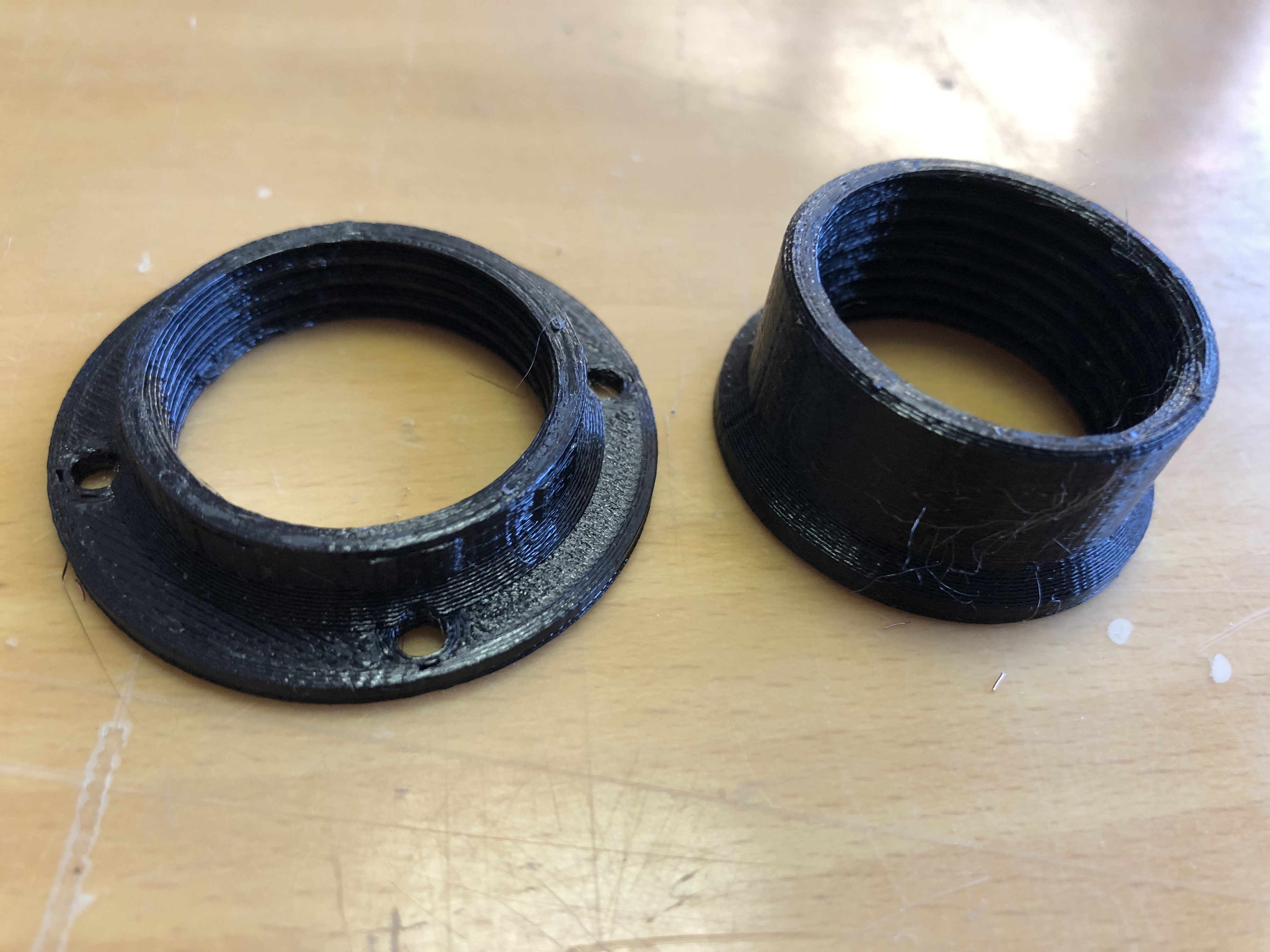 Miniatura 2 do modelo 3D E14 socket - Mounting ring