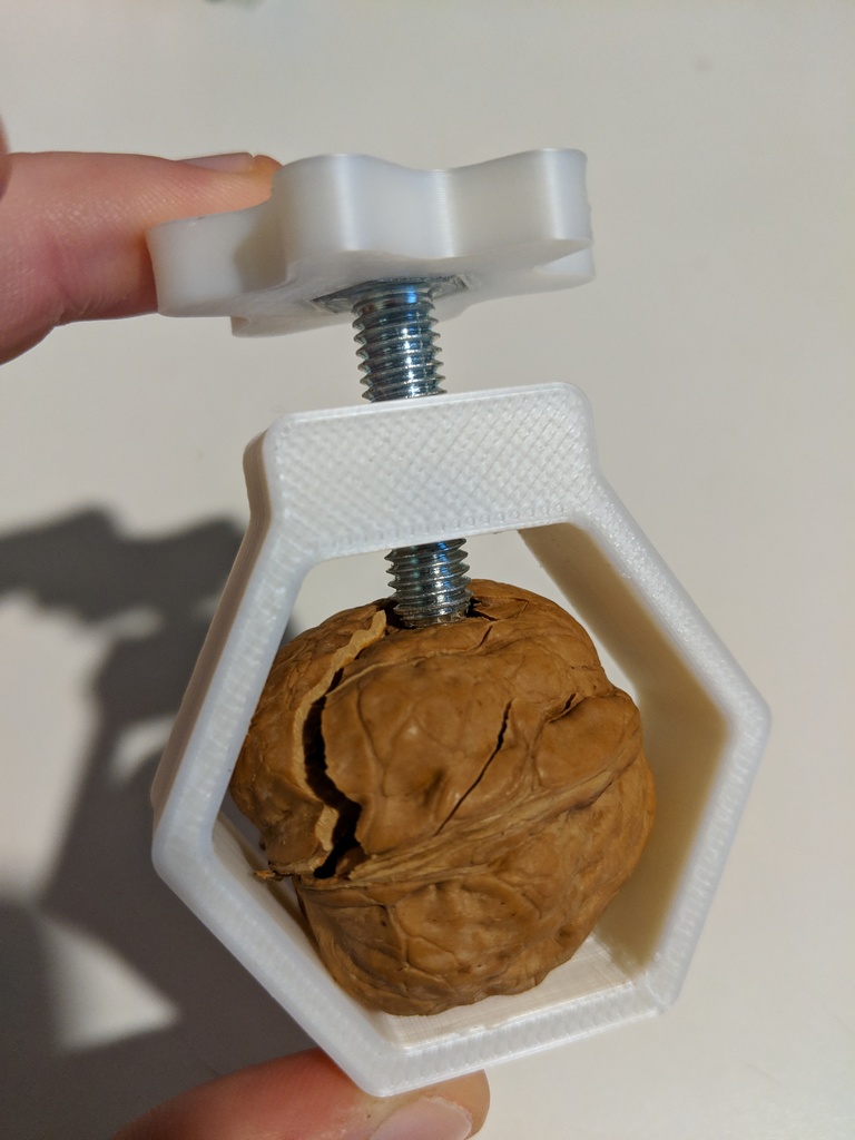 Vise nutcracker
