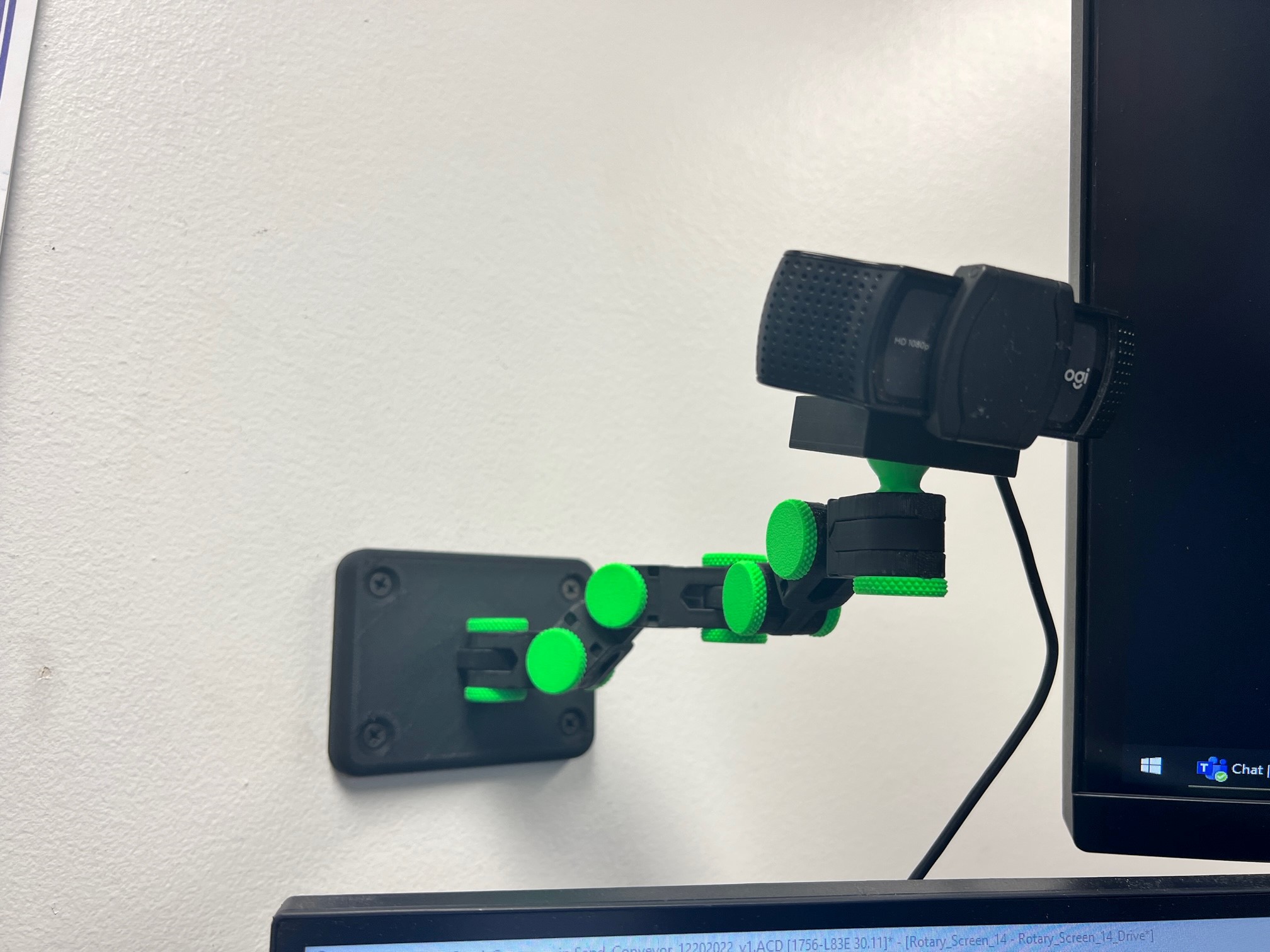 Articulating Arm Wall Mount
