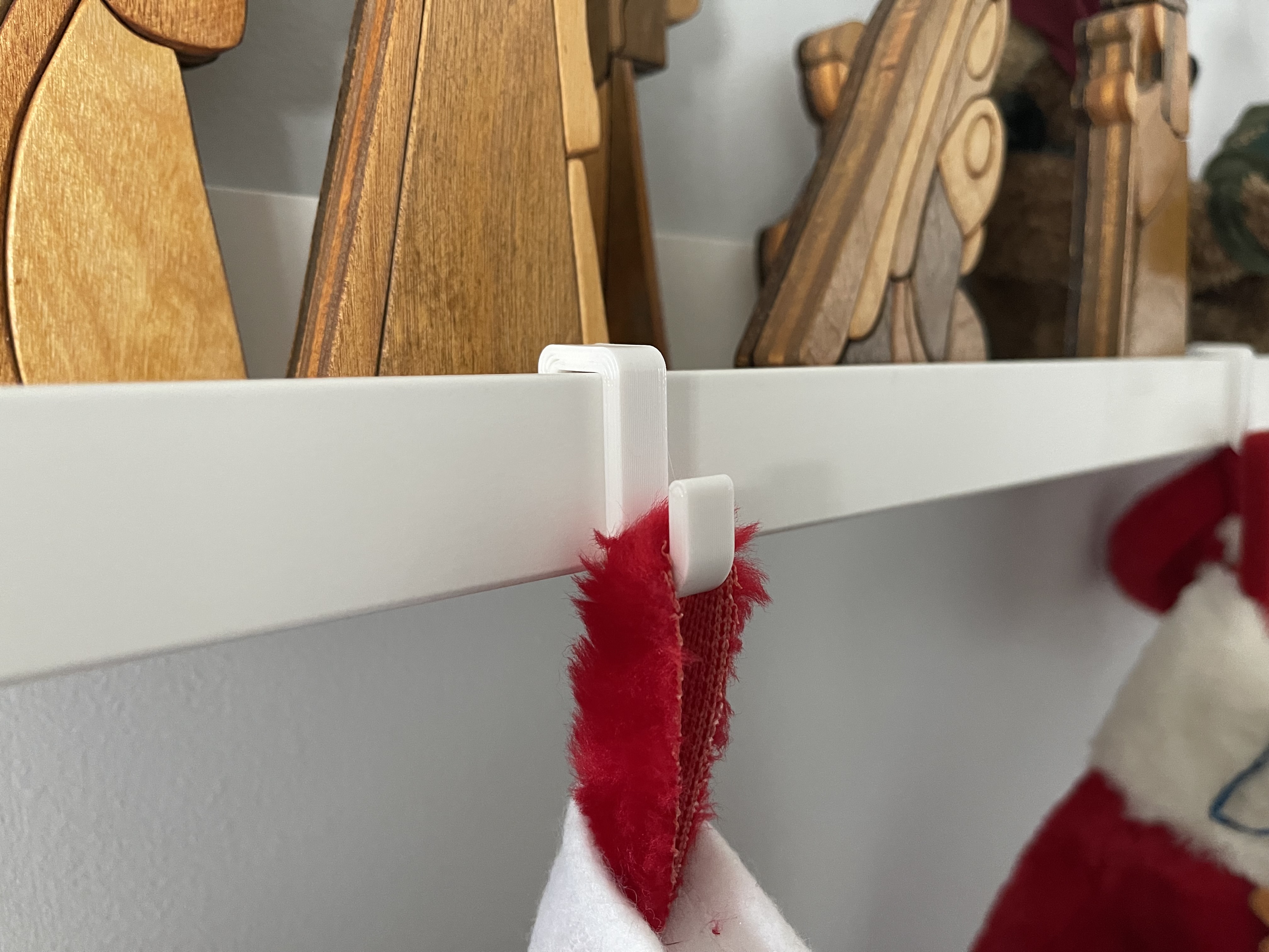 Miniatura 2 do modelo 3D IKEA MOSSLANDA SHELF HOOK