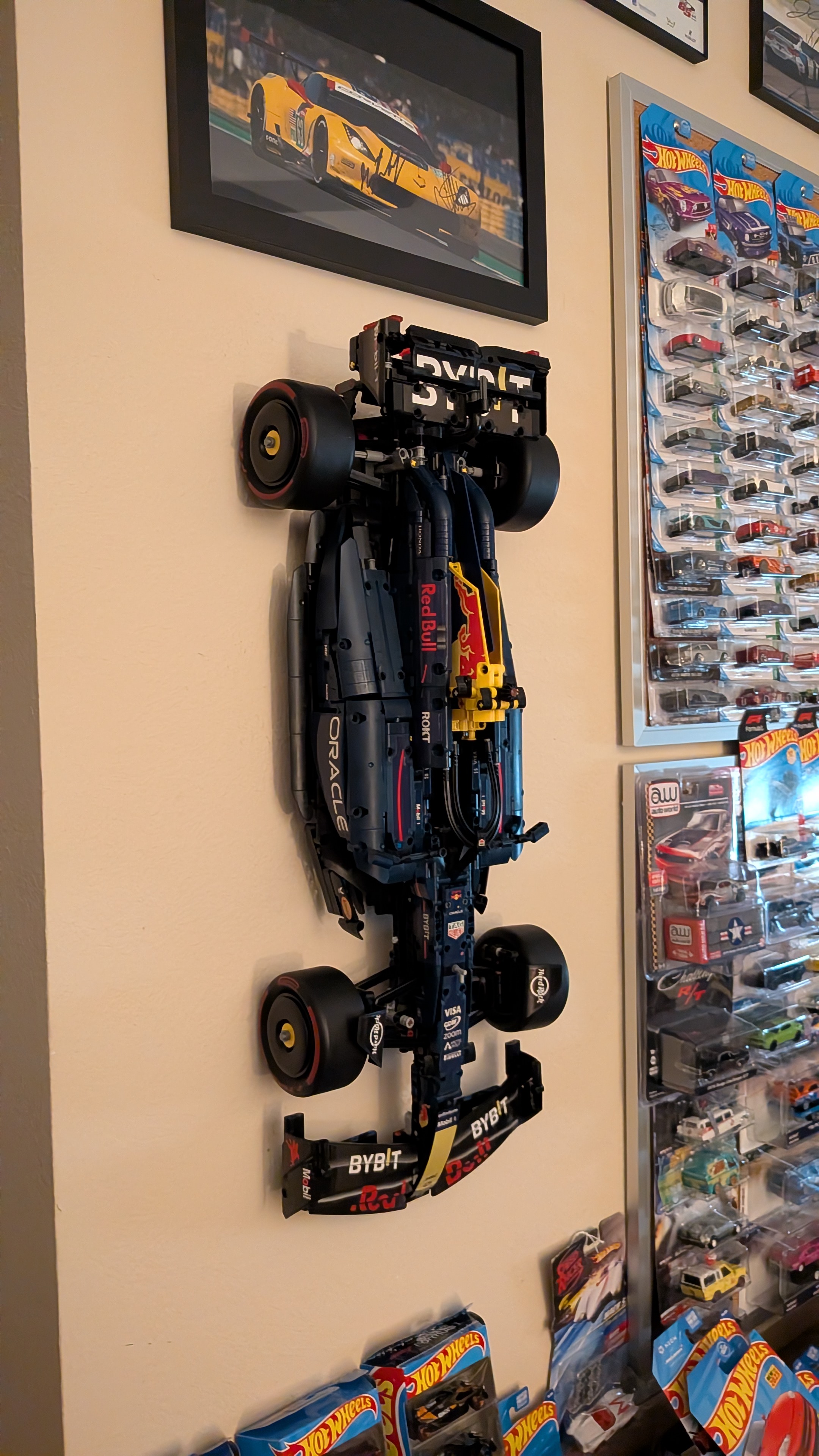 Lego Red Bull F1 42206 Wall Mount - Nose Down
