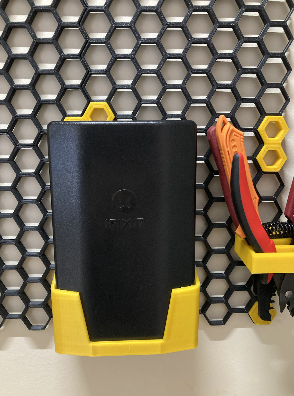 Honeycomb Storage Wall iFixit Mako Minimal Mount