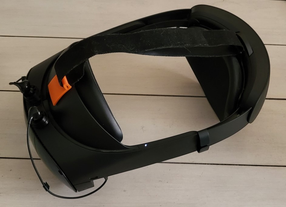 Oculus quest best sale top strap