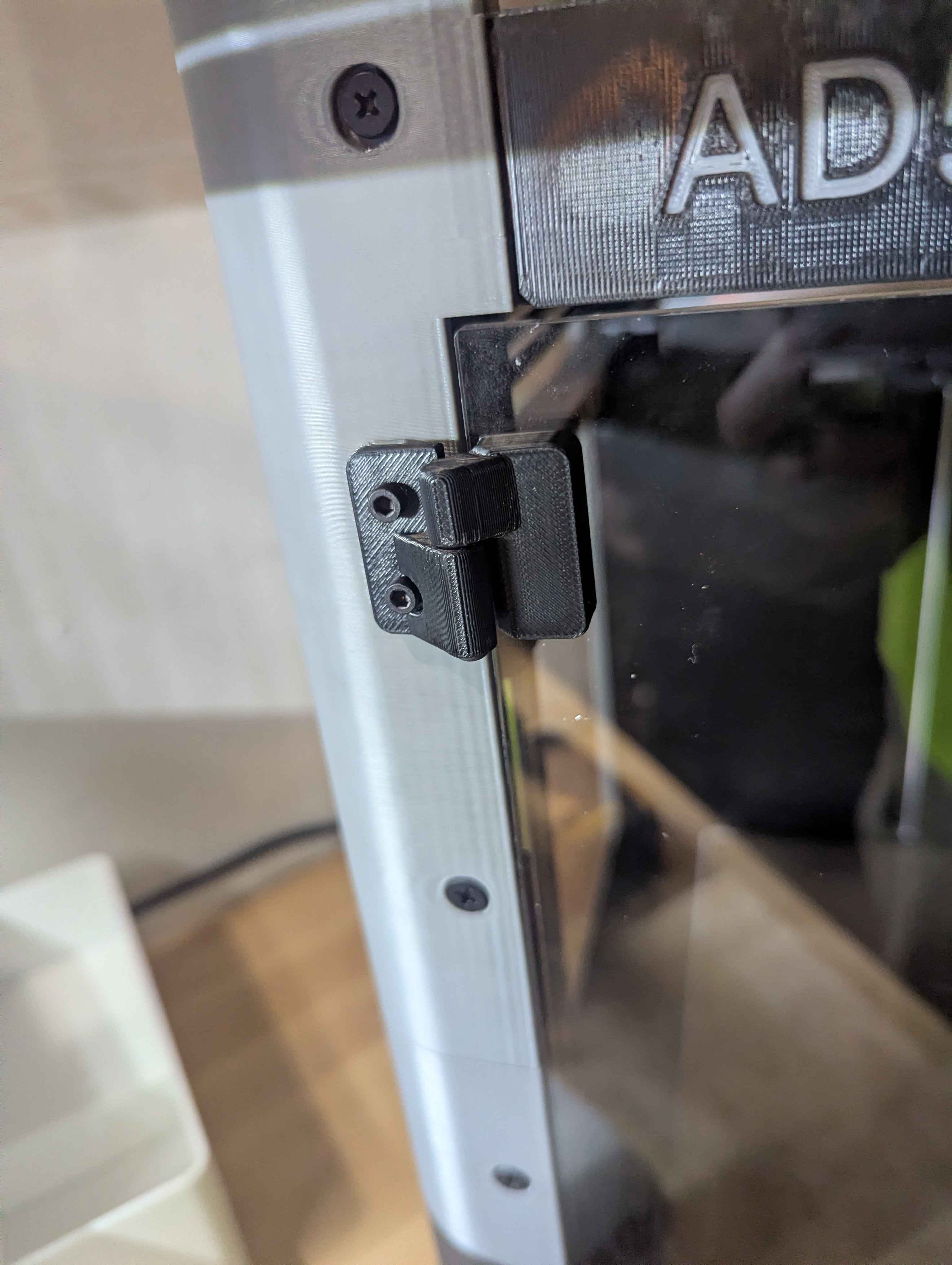 AD5X Enclosure Removable door hinge.