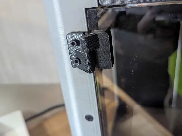AD5X Enclosure Removable door hinge.