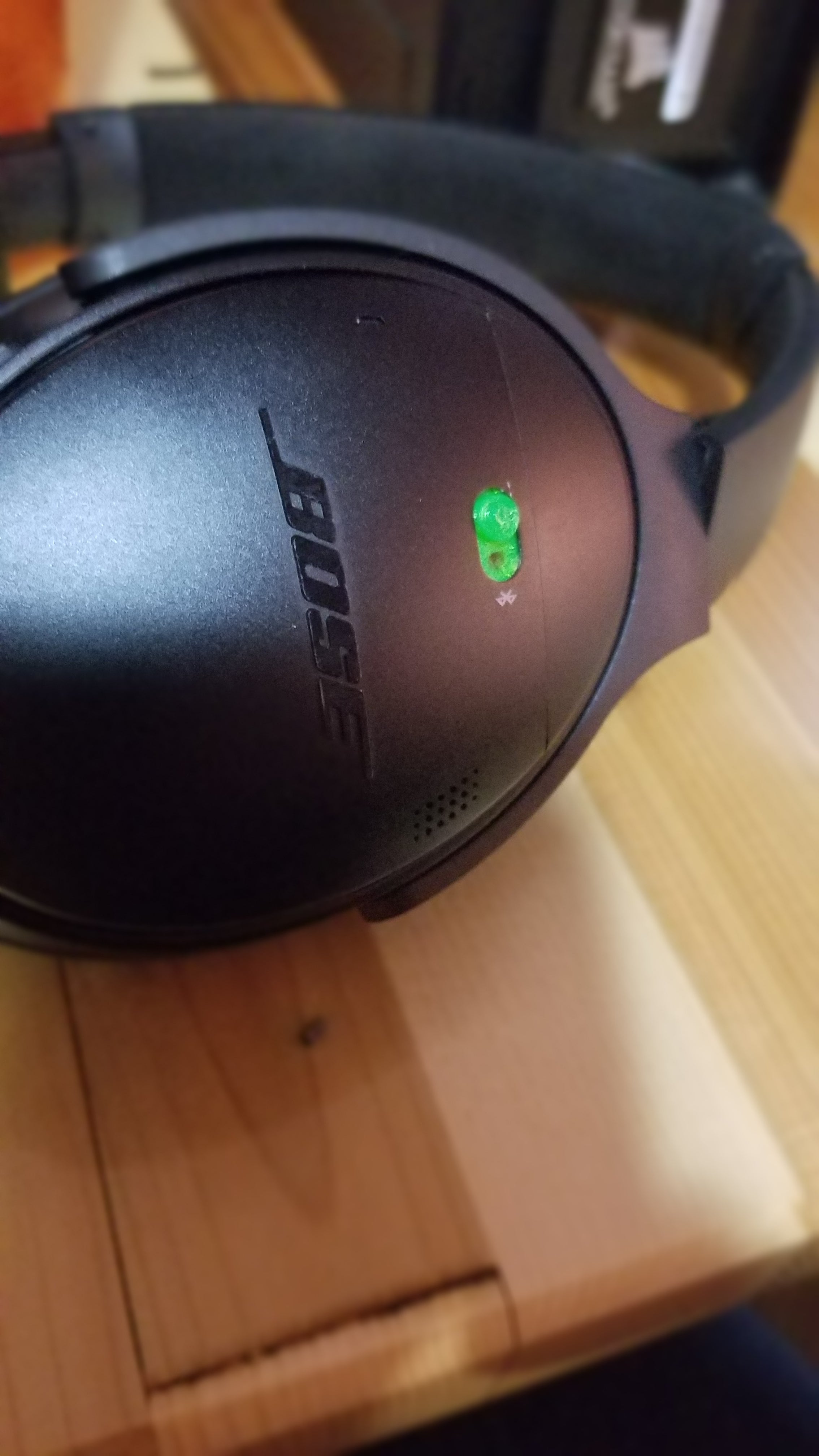 On switch for Bose QuietComfort 35