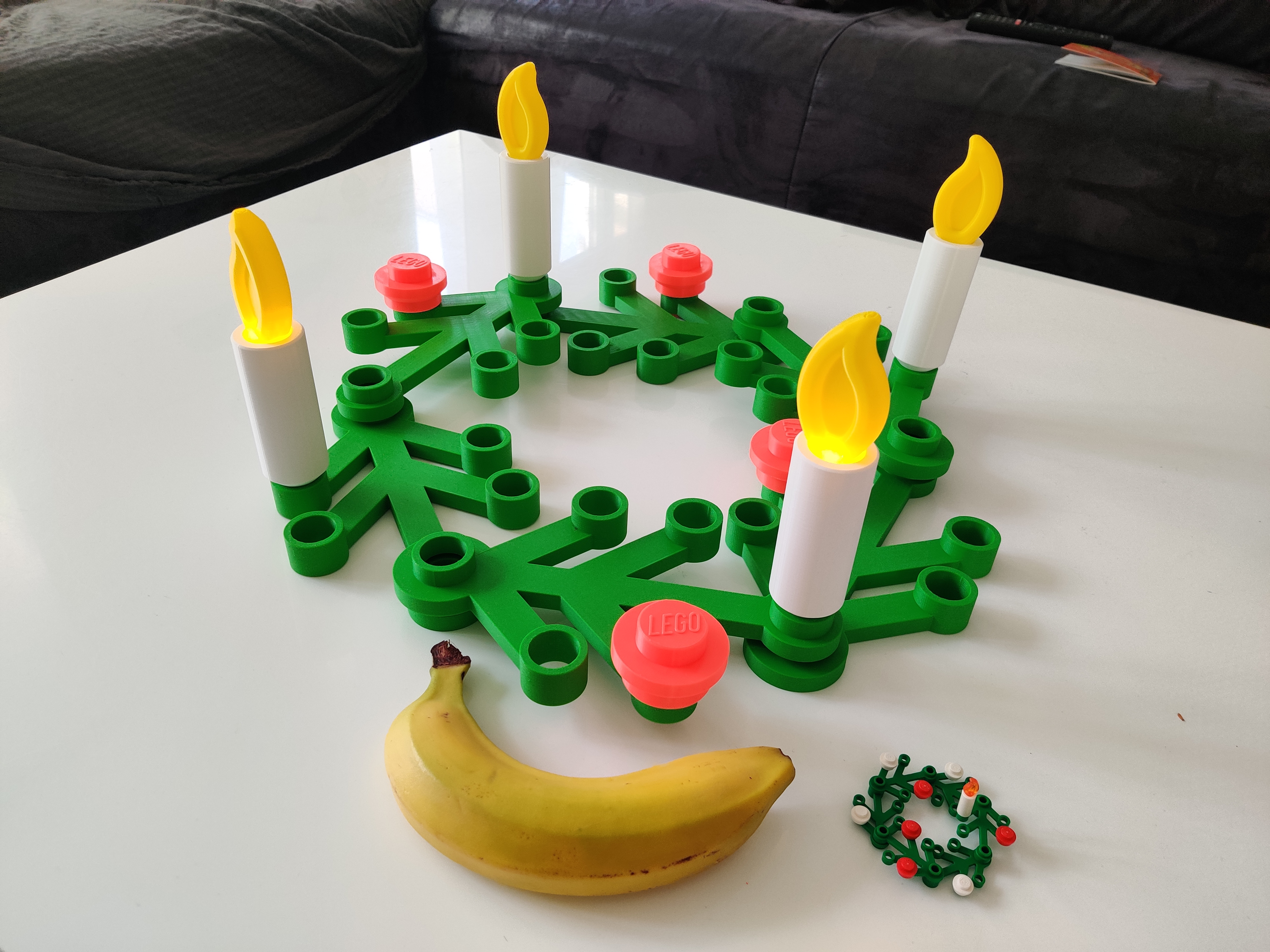 Candles for Christmas Lego Wreath