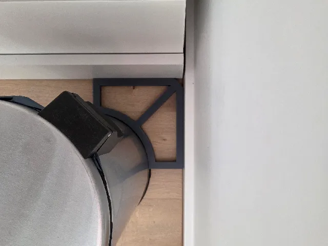 Trashcan spacer