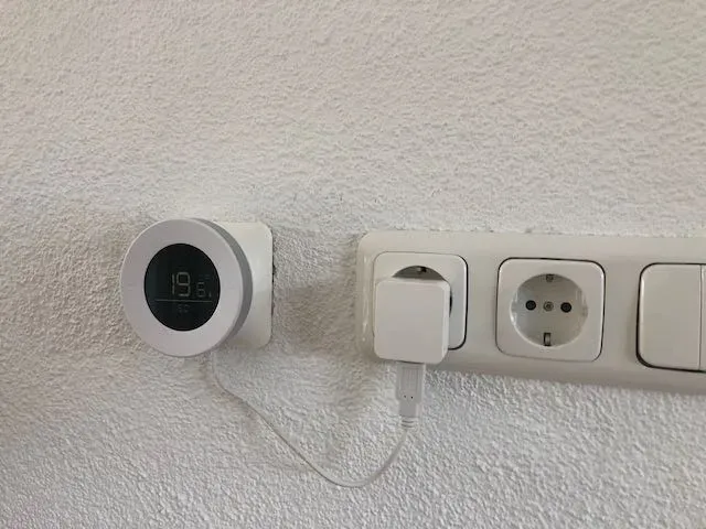 Plugwise Lisa thermostat wall mount