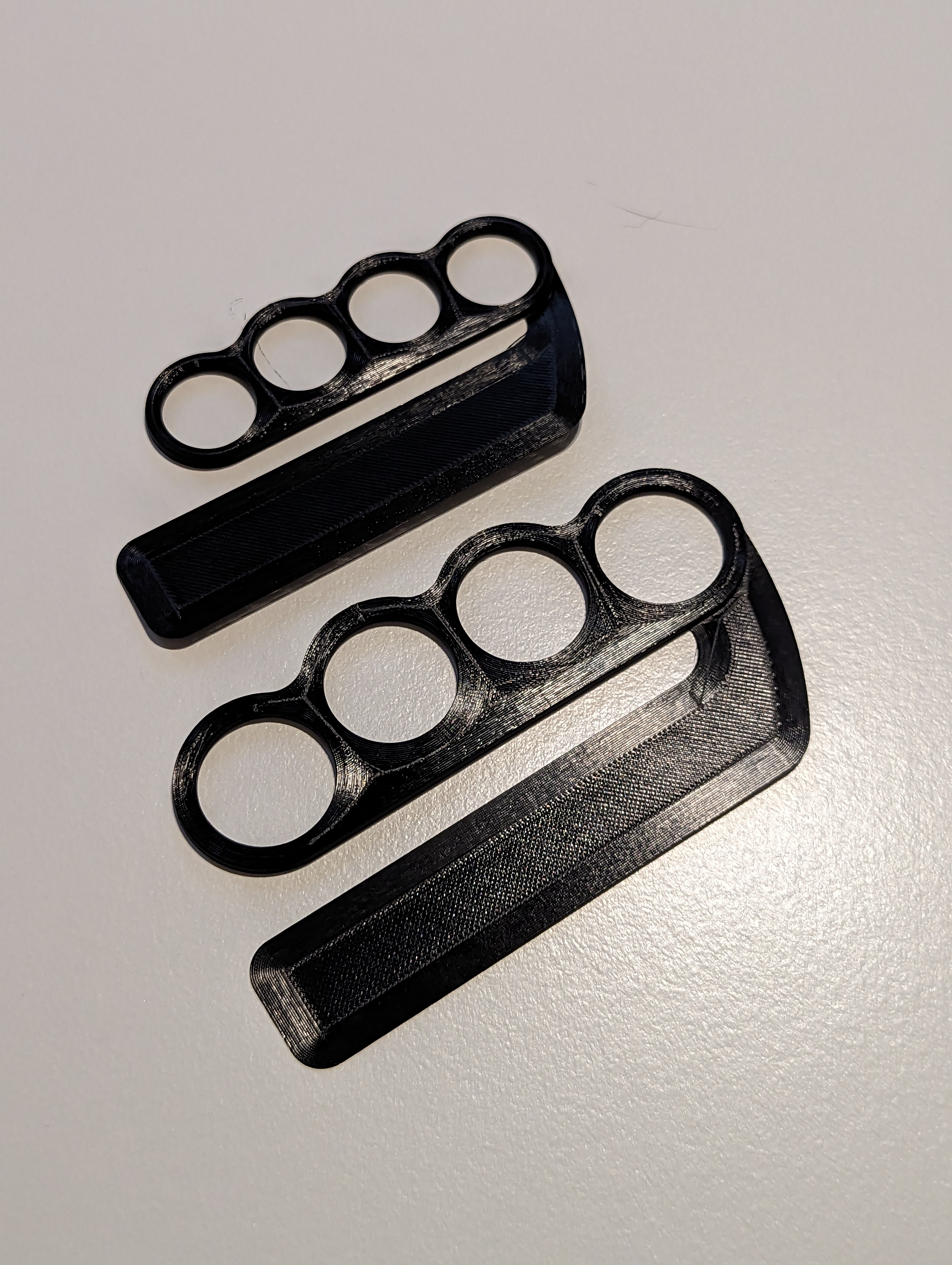 Miniatura 2 do modelo 3D Knuckle Duster Bookmark