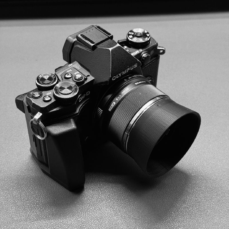 Olympus 25mm f1.8 Lens hood by Kenny | Download free STL model ...